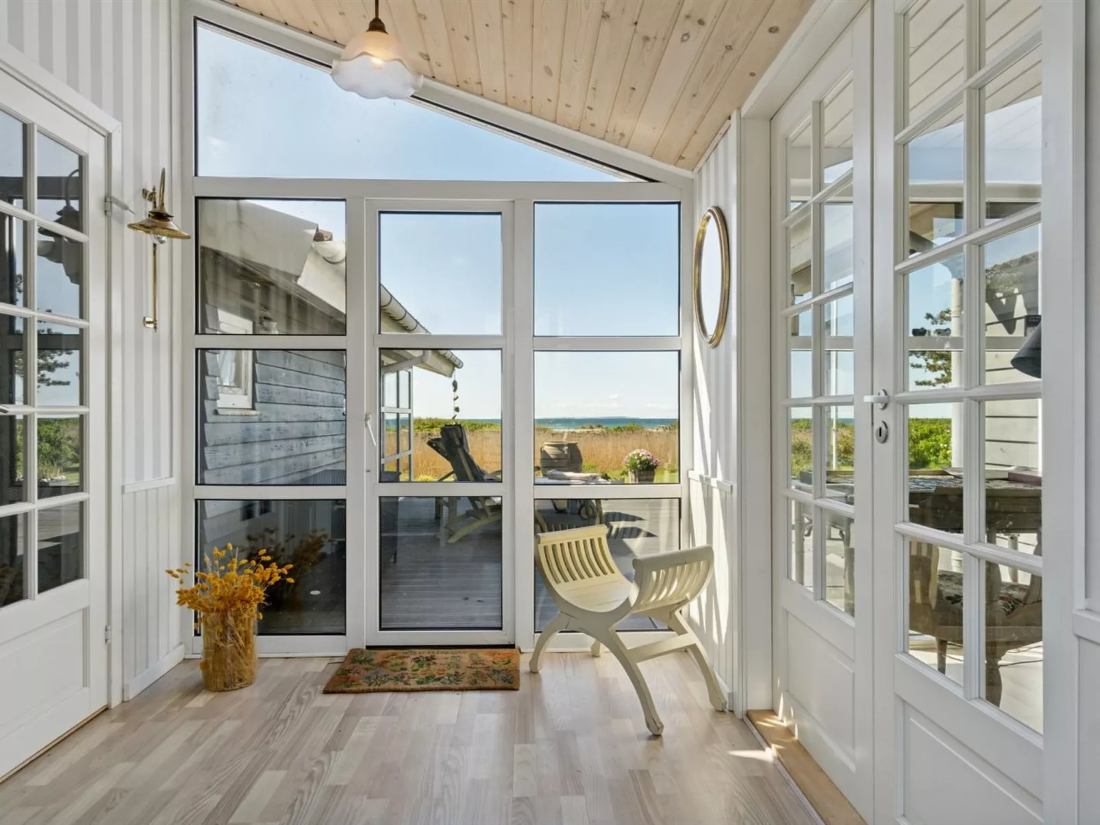 "Hening" - 50m from the sea-Drinnen