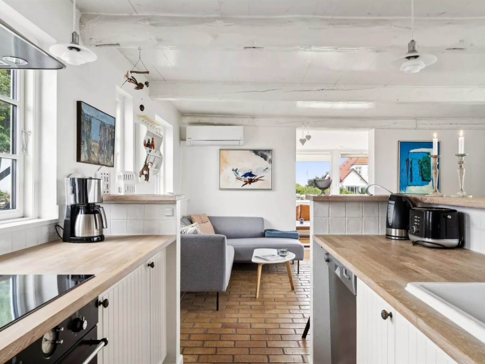 "Susan" - 20m from the sea-Drinnen