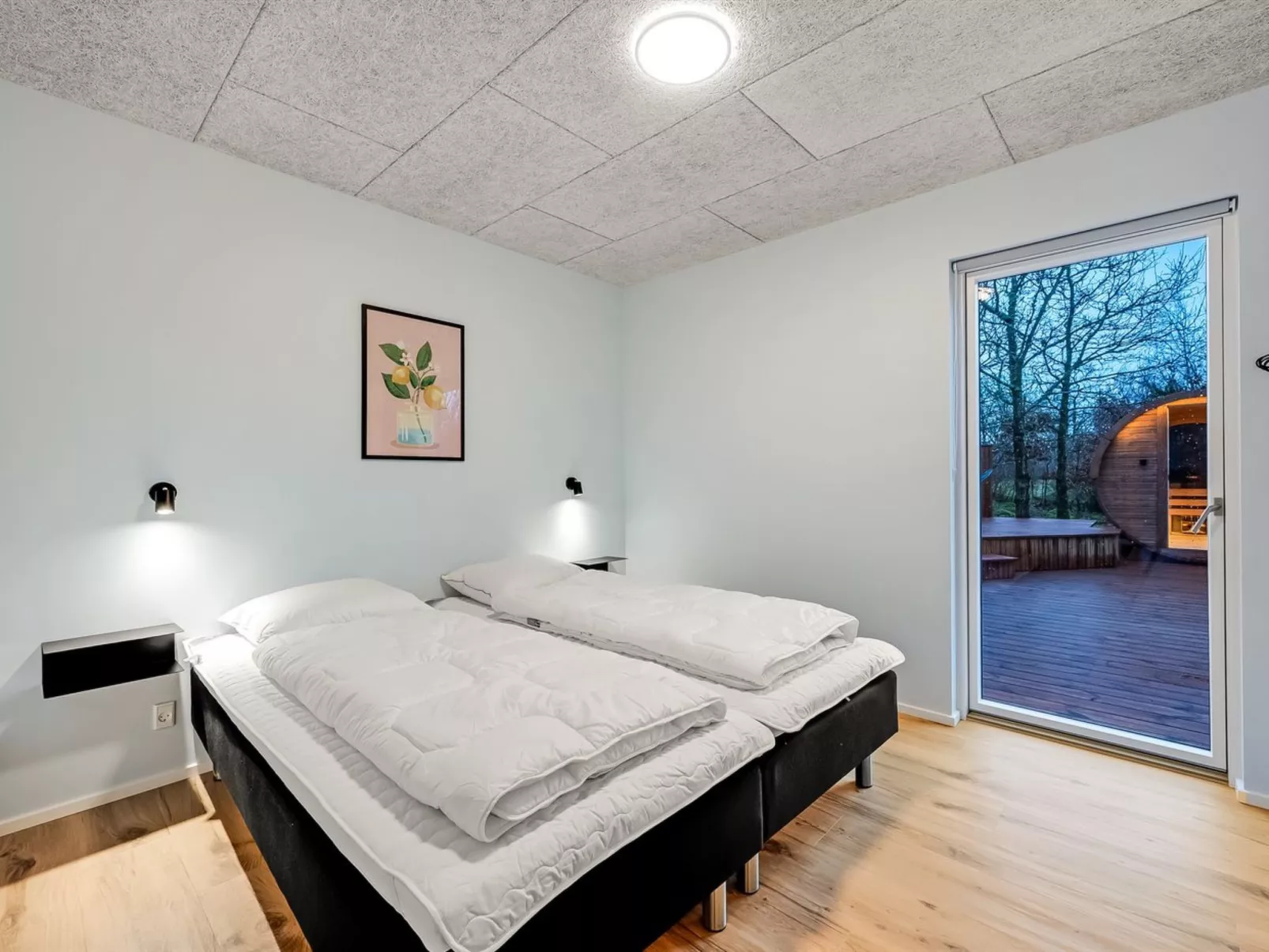 "Liutulf" - 350m to the fjord-Dedans