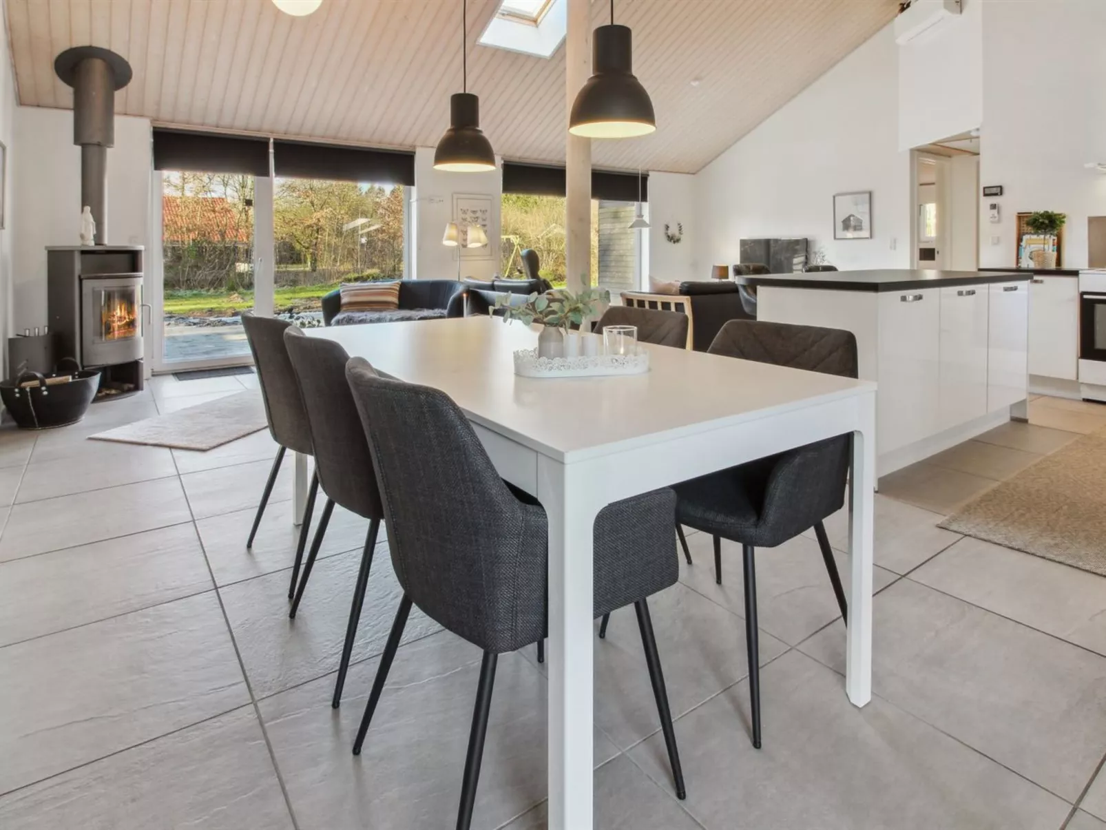 "Solvejg" - 30km from the sea-Drinnen