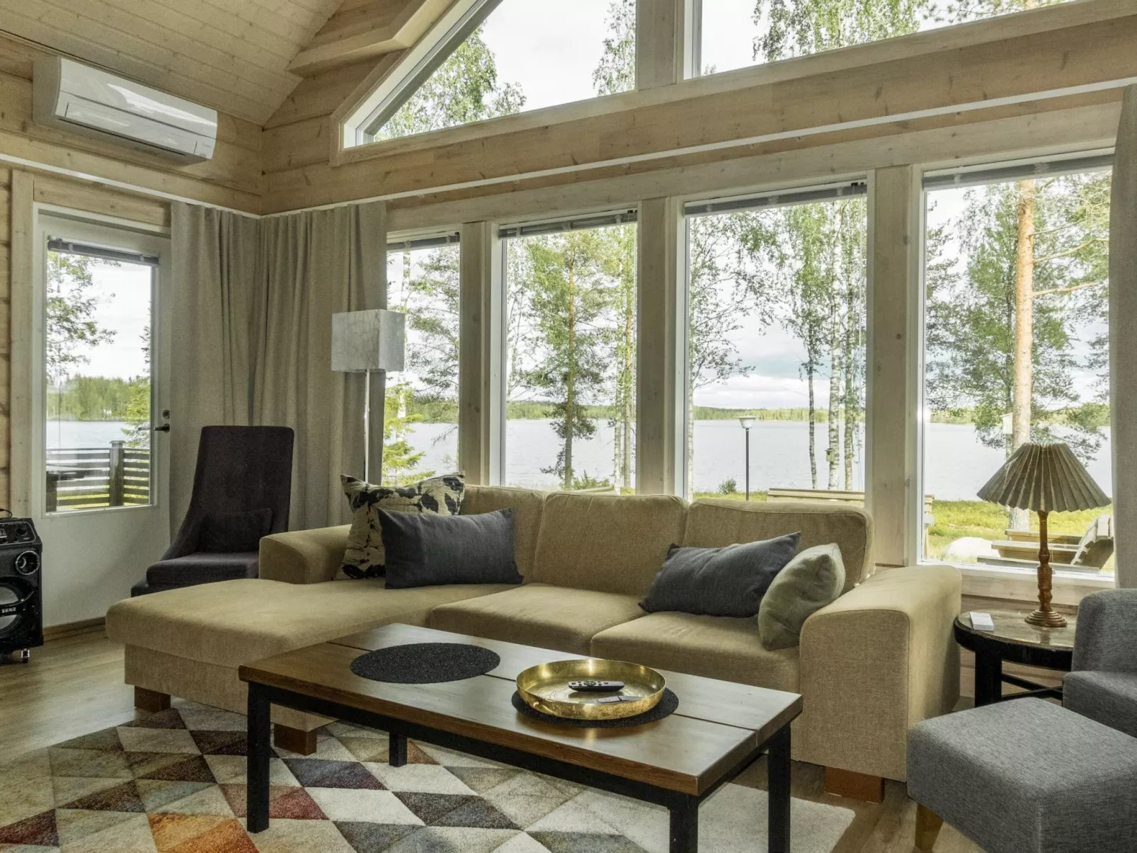 Villa lystikämä-Inside