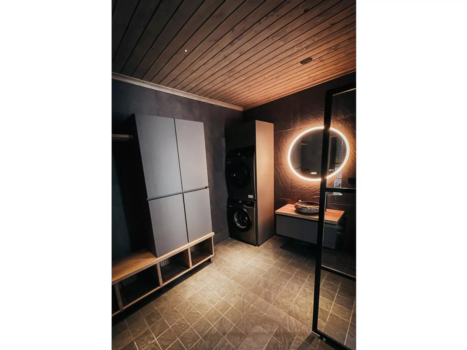 Willa levi west b-Dedans