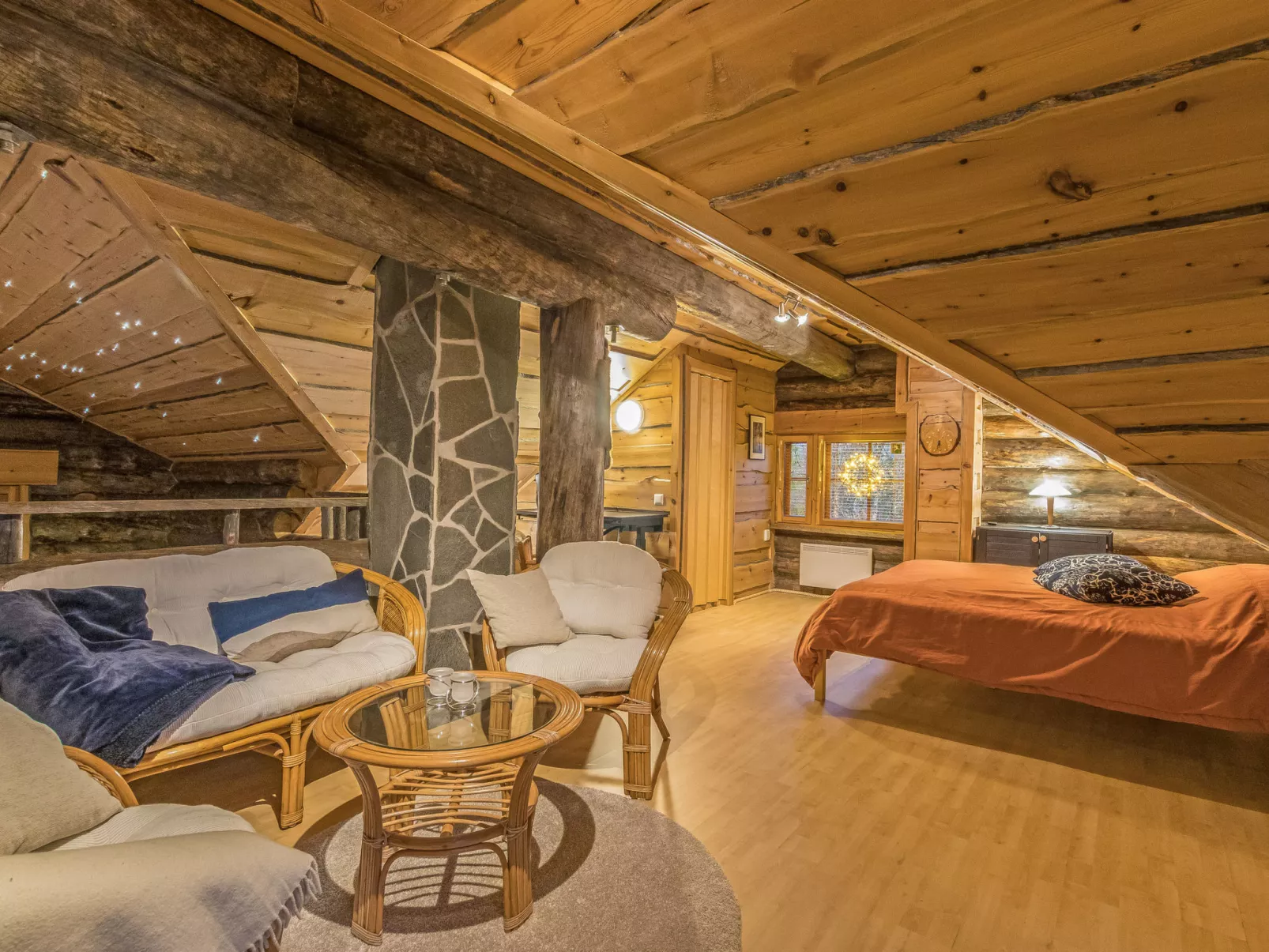 Menninkäisenkolo-Inside