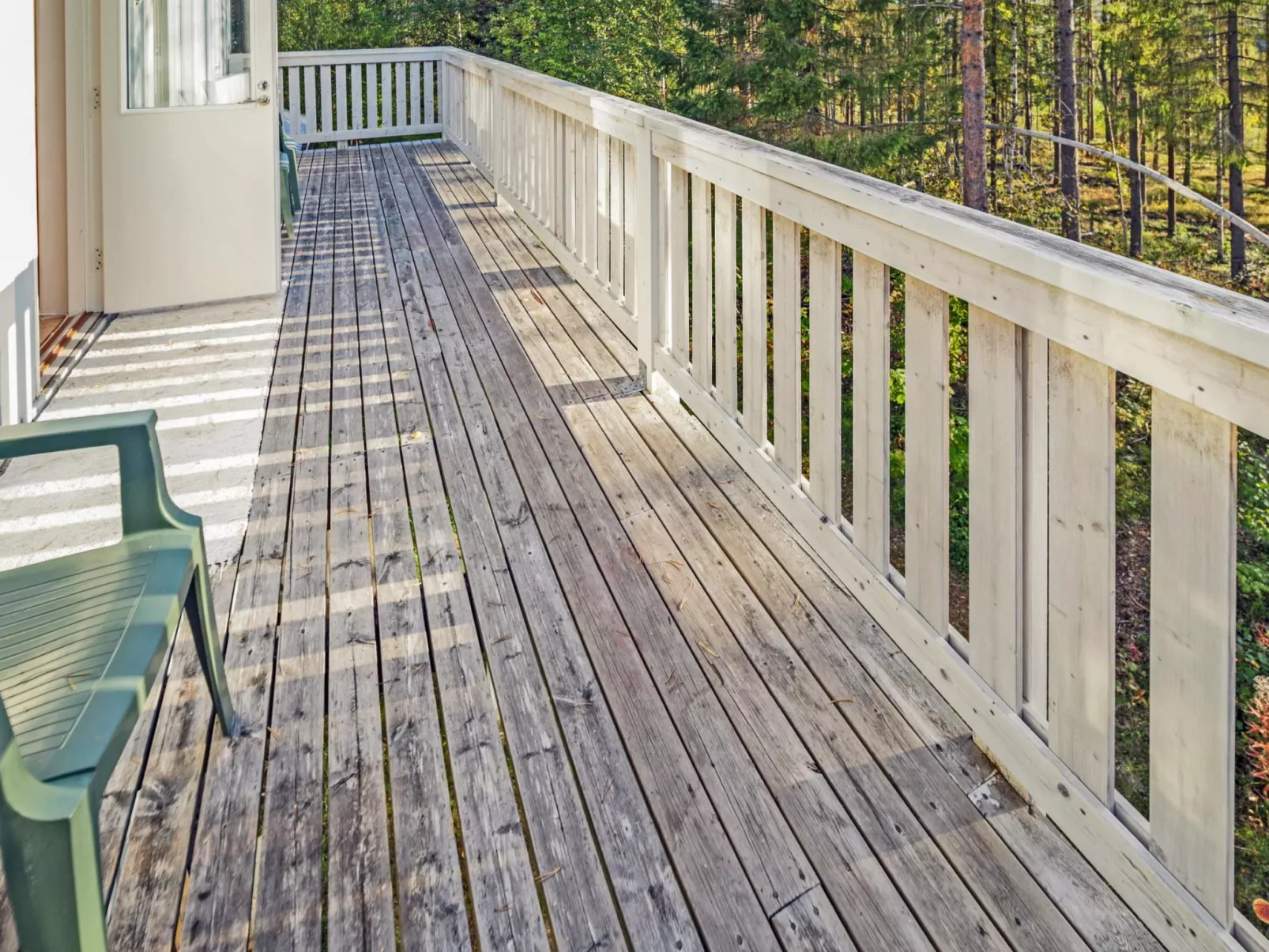 Lövgårdenin lohimaja-Inside