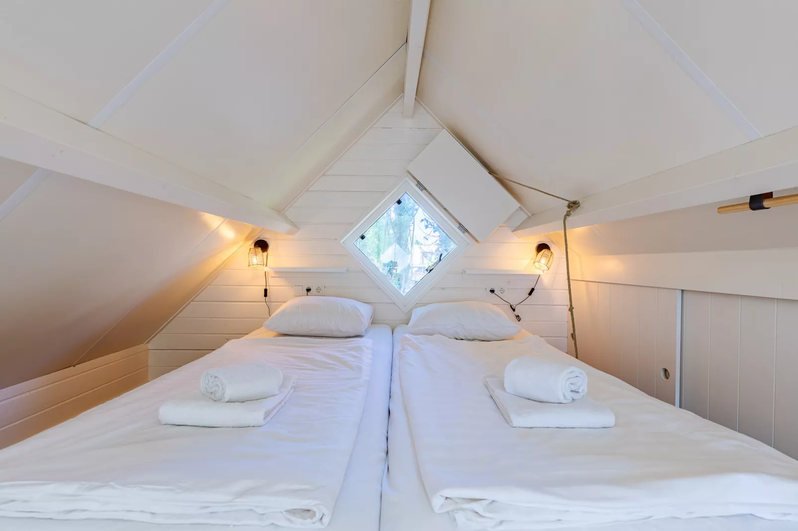 Lijsterhofstraat 13 - Knusse vakantiewoning nabij strand en centrum-Chambre