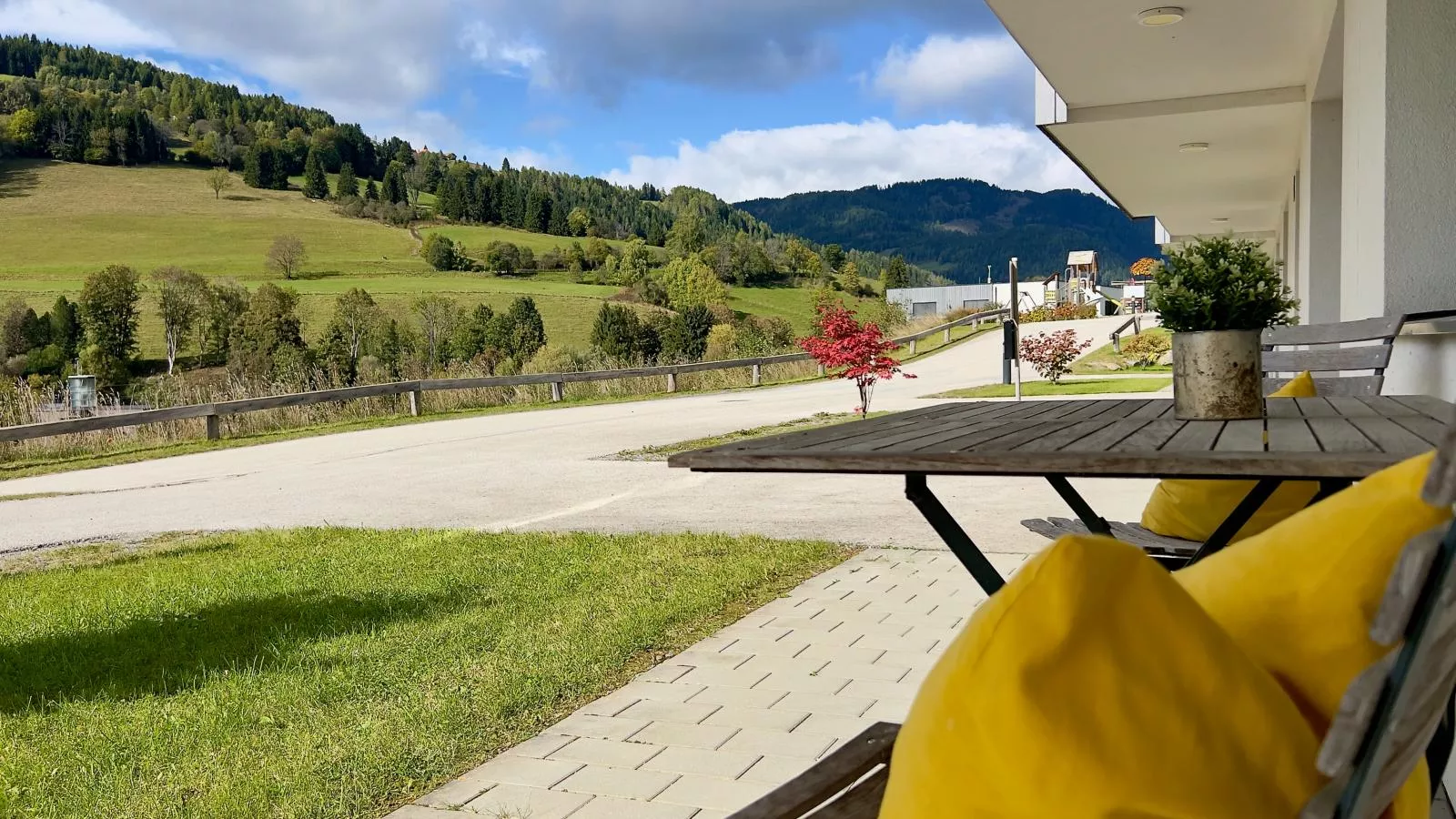 Winzerchalet-Terrasse/Balkon