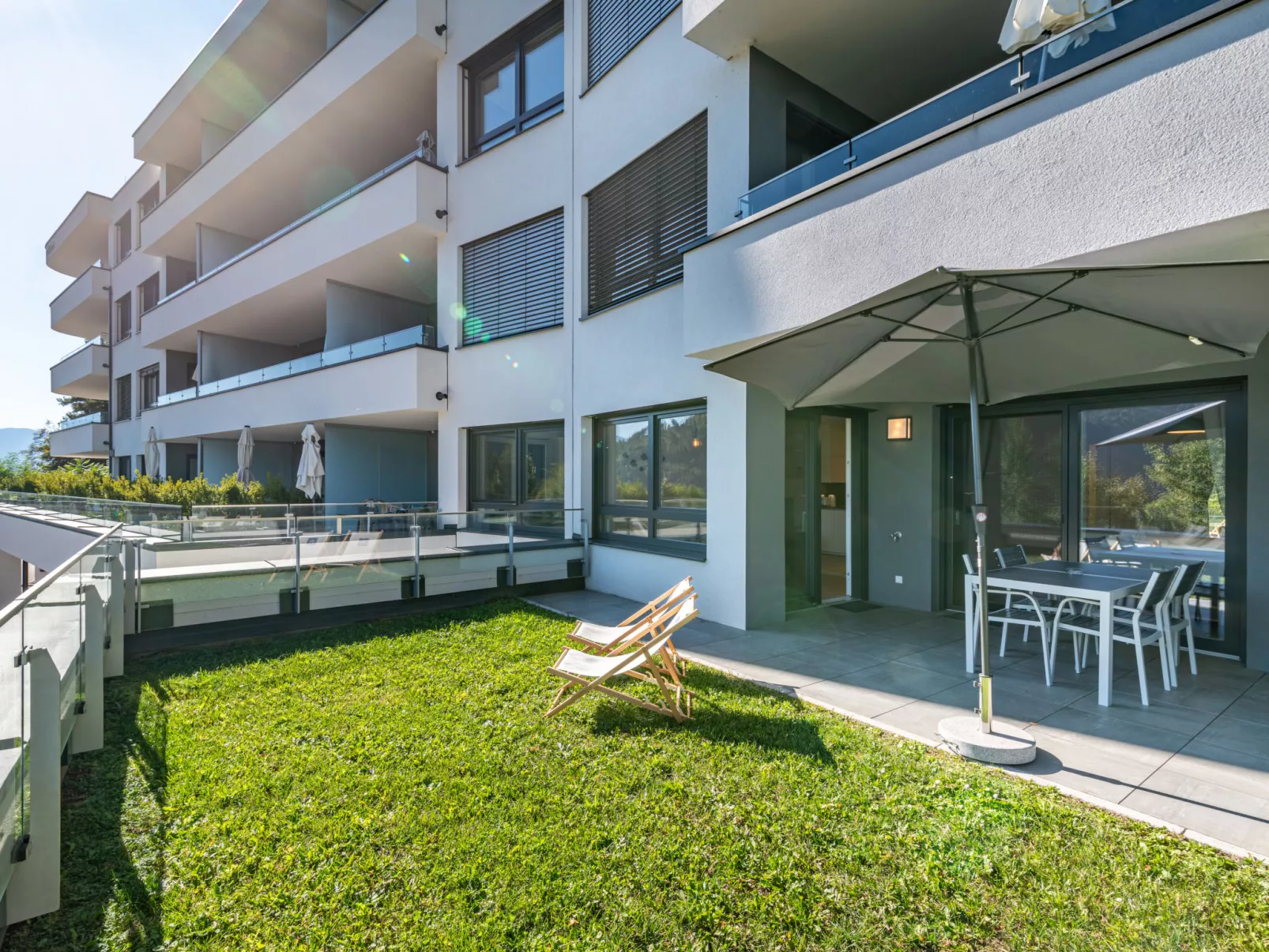 Top 5 Alpe maritima Seeblick+Bergkulisse-Outside