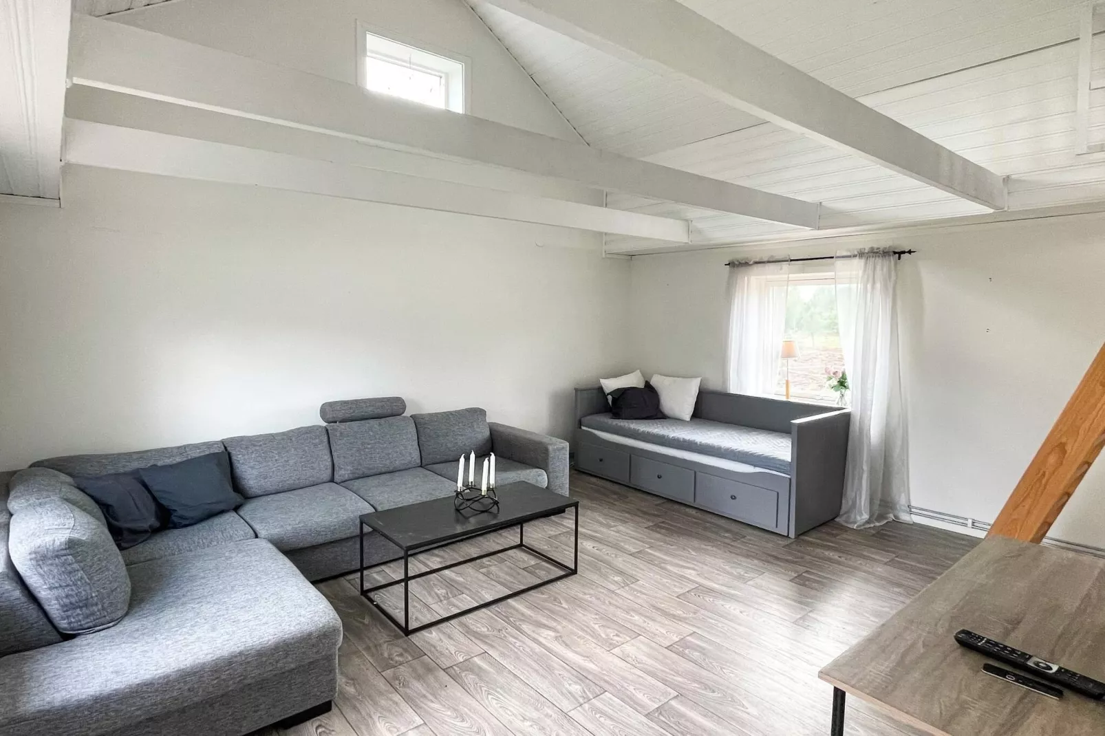 Nature Retreat on Farm in Berga-Indoor