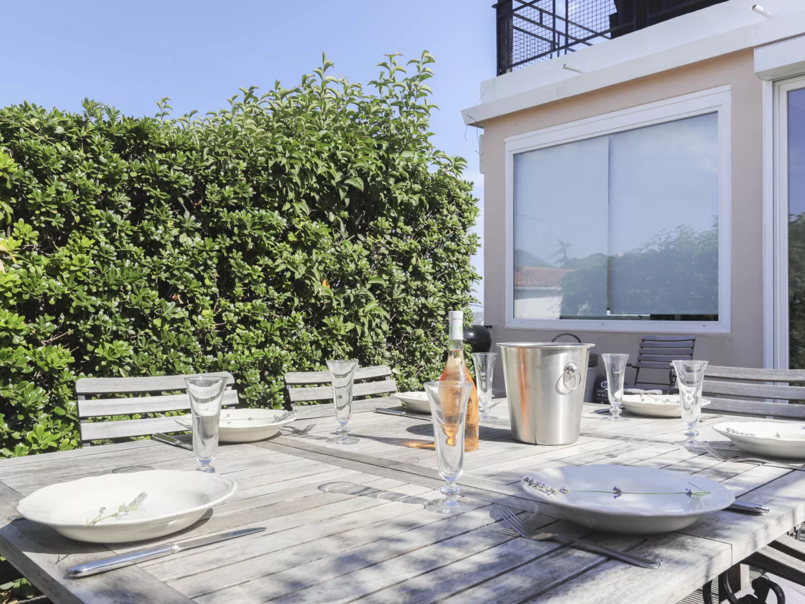 Les Genêts-Draußen