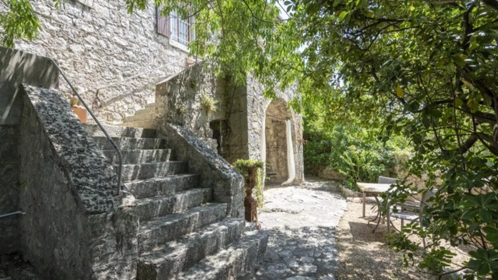 Grenadiers-Hall & reception