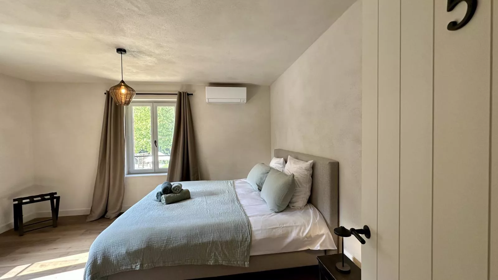 Le Moulin de Lachalade-Schlafzimmer