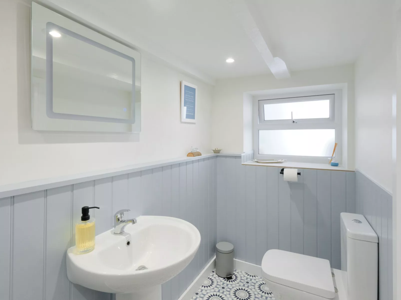 Coral Cottage-Inside