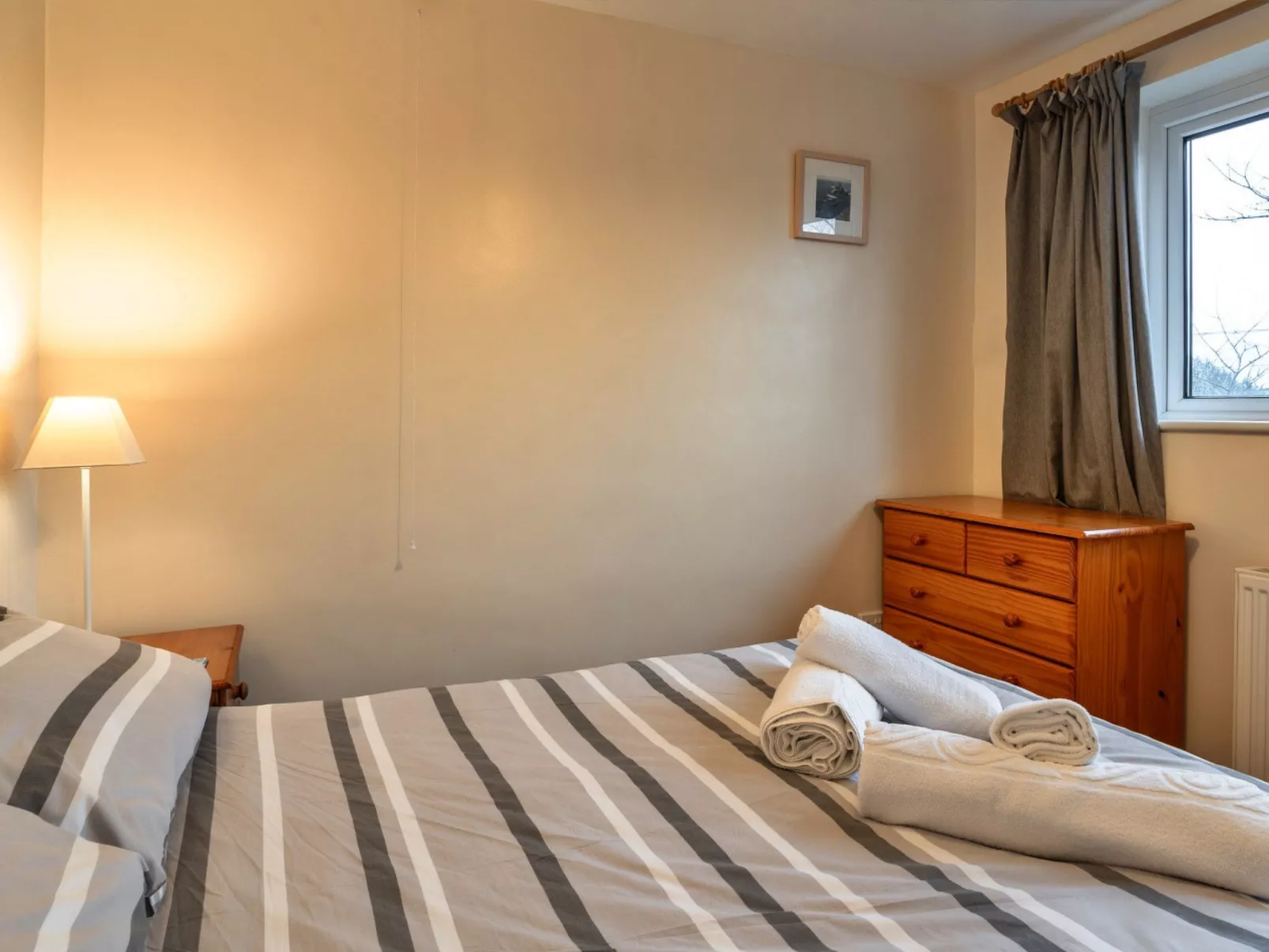 No.1 Gladys' Orchard-Drinnen