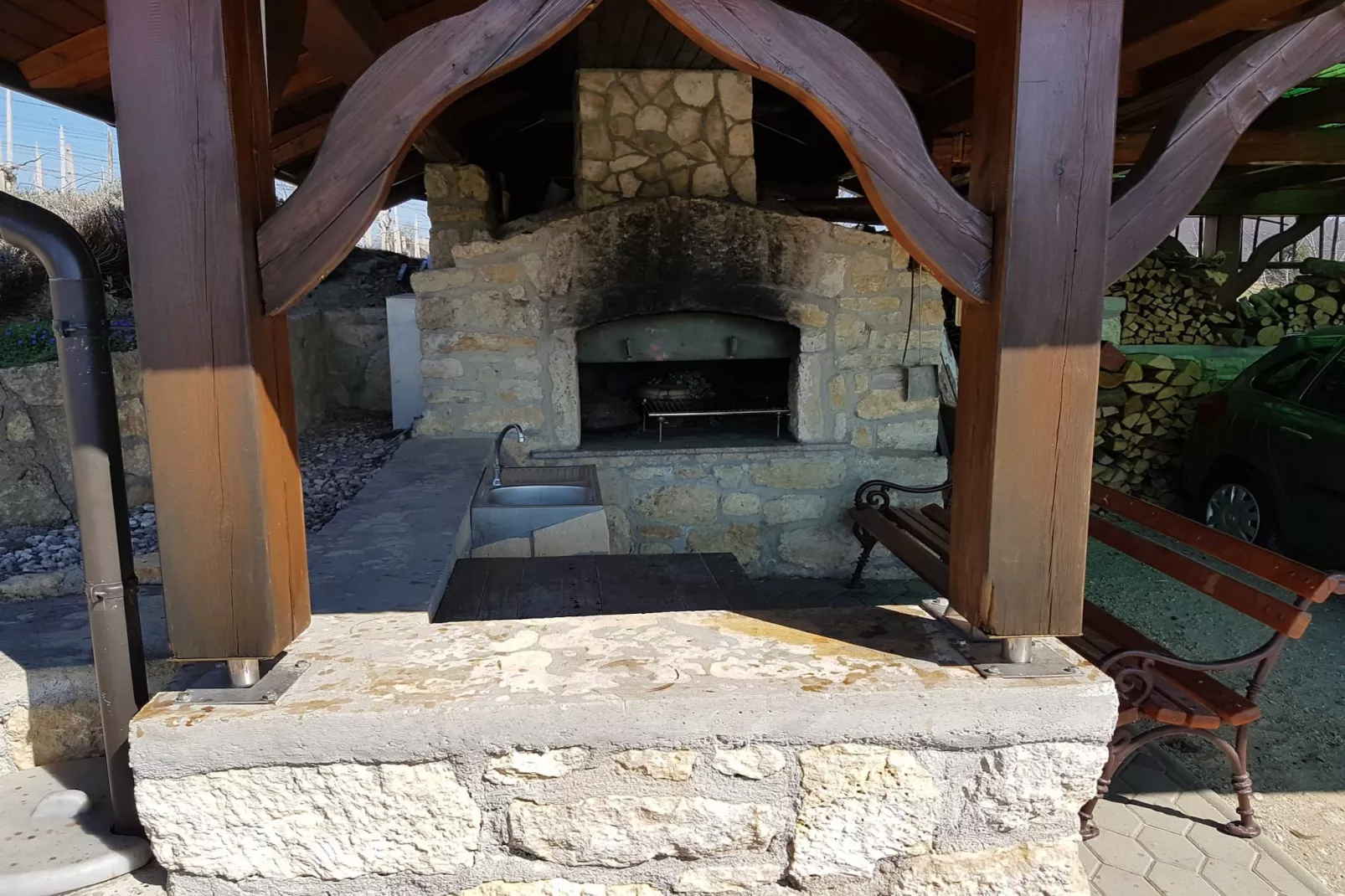 Vivid Hillside Country House with Hot-Tub and Sauna - Two Bedroom Country House-Facilities