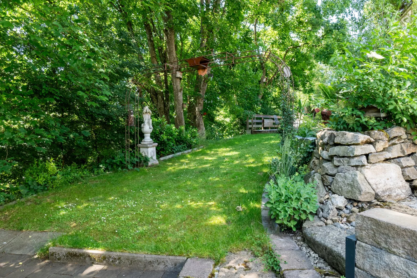 MOVE-Gardens in summer