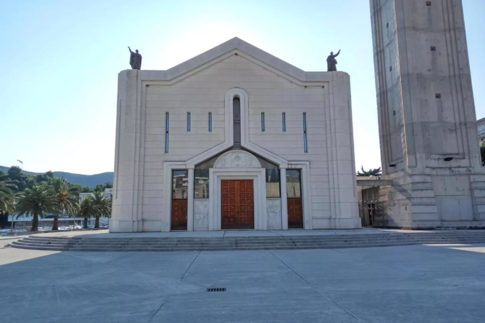 One-Bedroom Apartment With Lake View-Im Freien