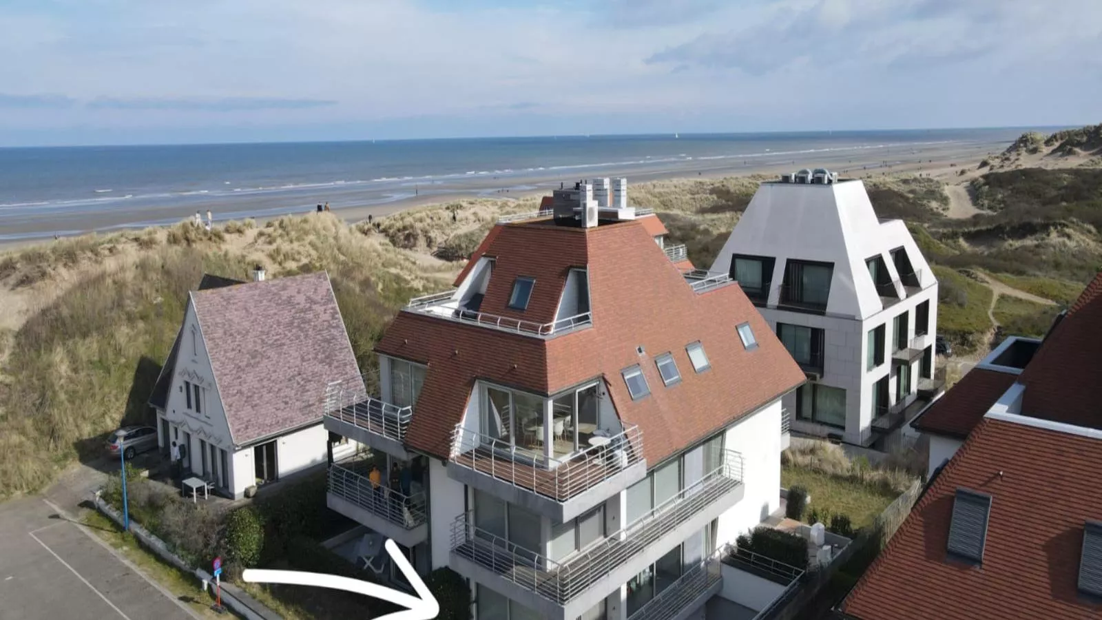 Tinou Gelijkvloers-Exterior in summer