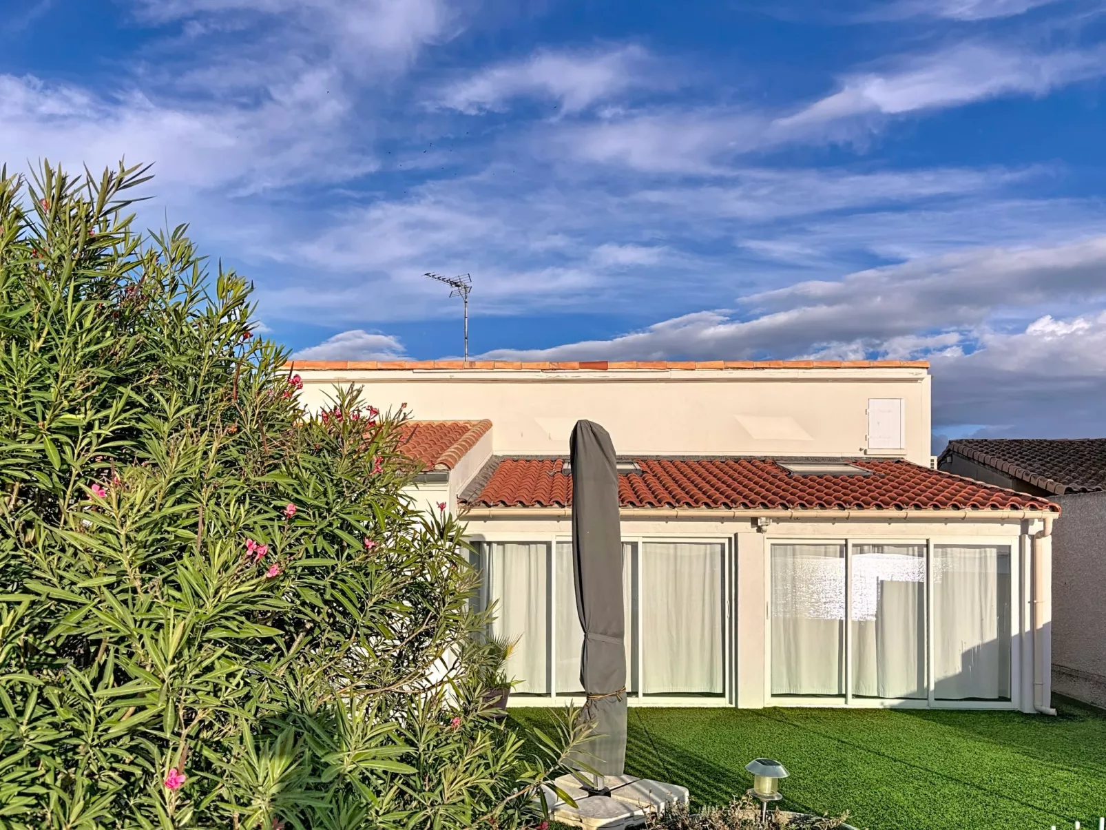 Les cabanes de Pérols-Dehors