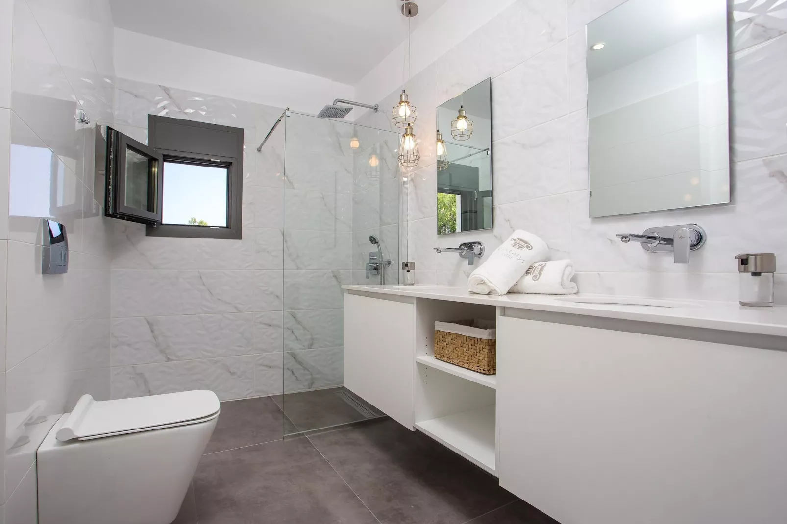 Villa Kastalys-Salle de bain