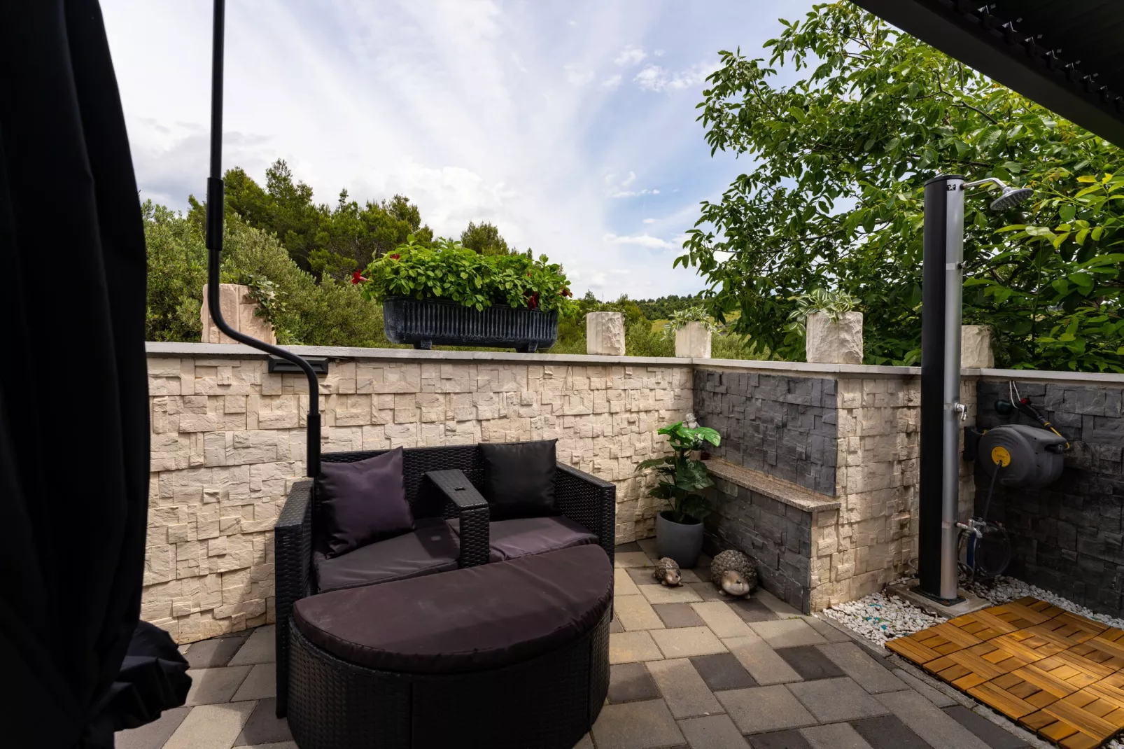 Apartment Nikita with private pool-Terrace balcony