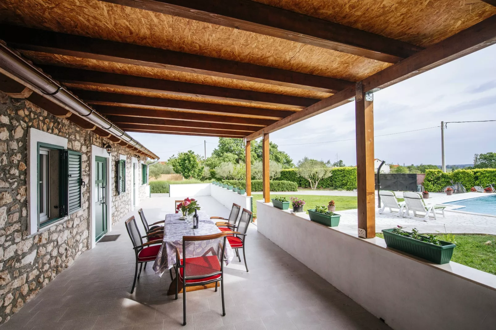 Authentic stone house Momo-Terrace balcony