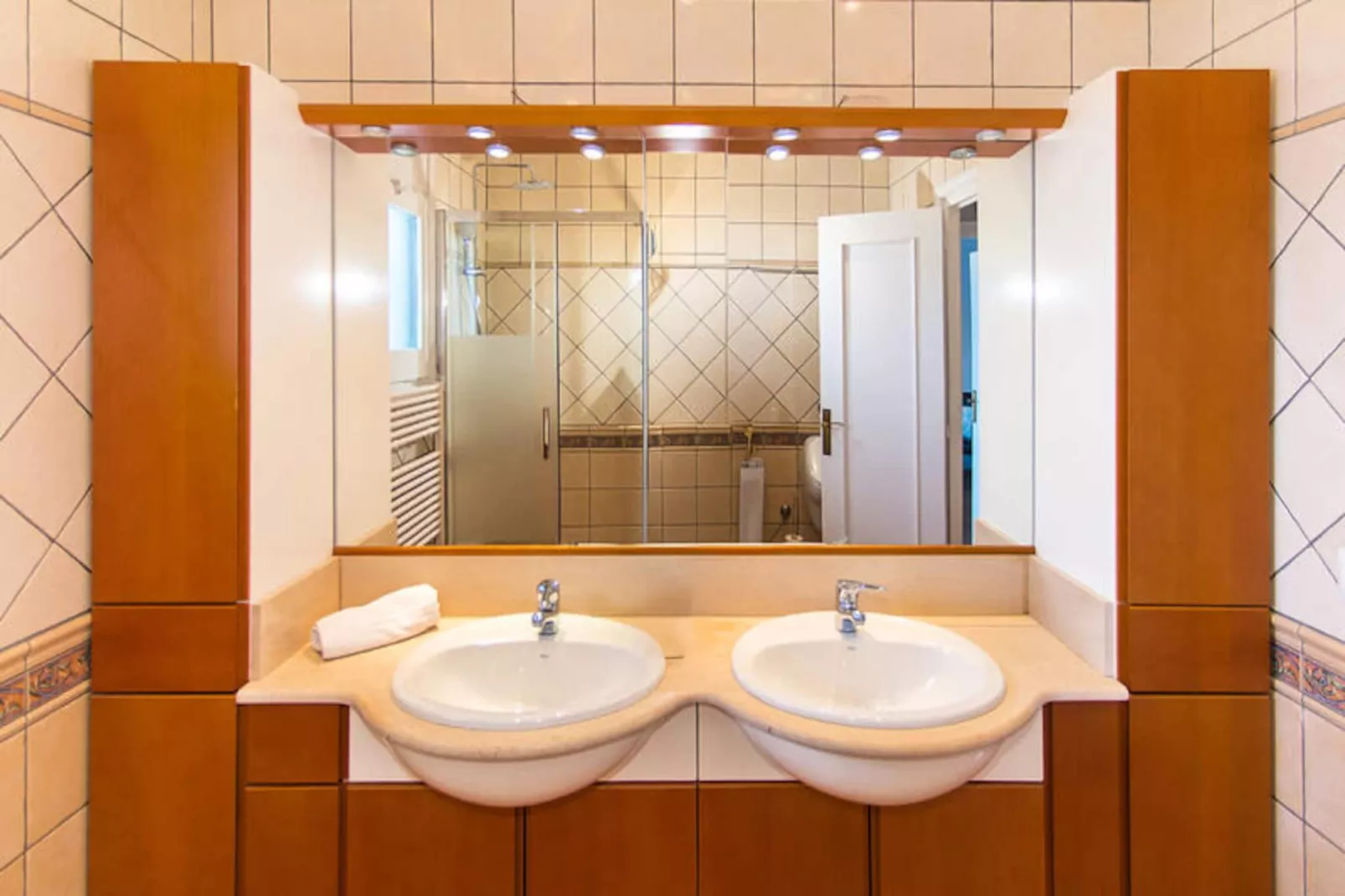 Maison à Roses-Nicht zugeordnet