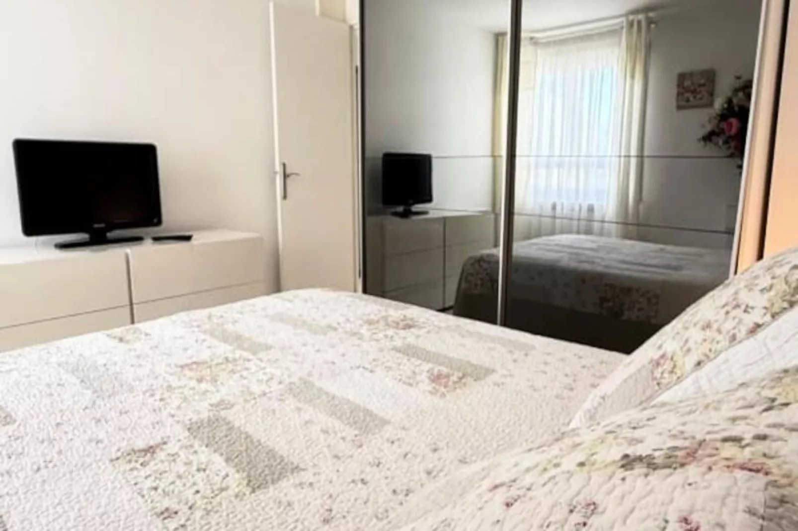 Résidence Superbe T3 Traversant Avec Terrasse Face Au Chenal Vue Mer &ndash; Imp&eacute;rial 4-Nicht zugeordnet