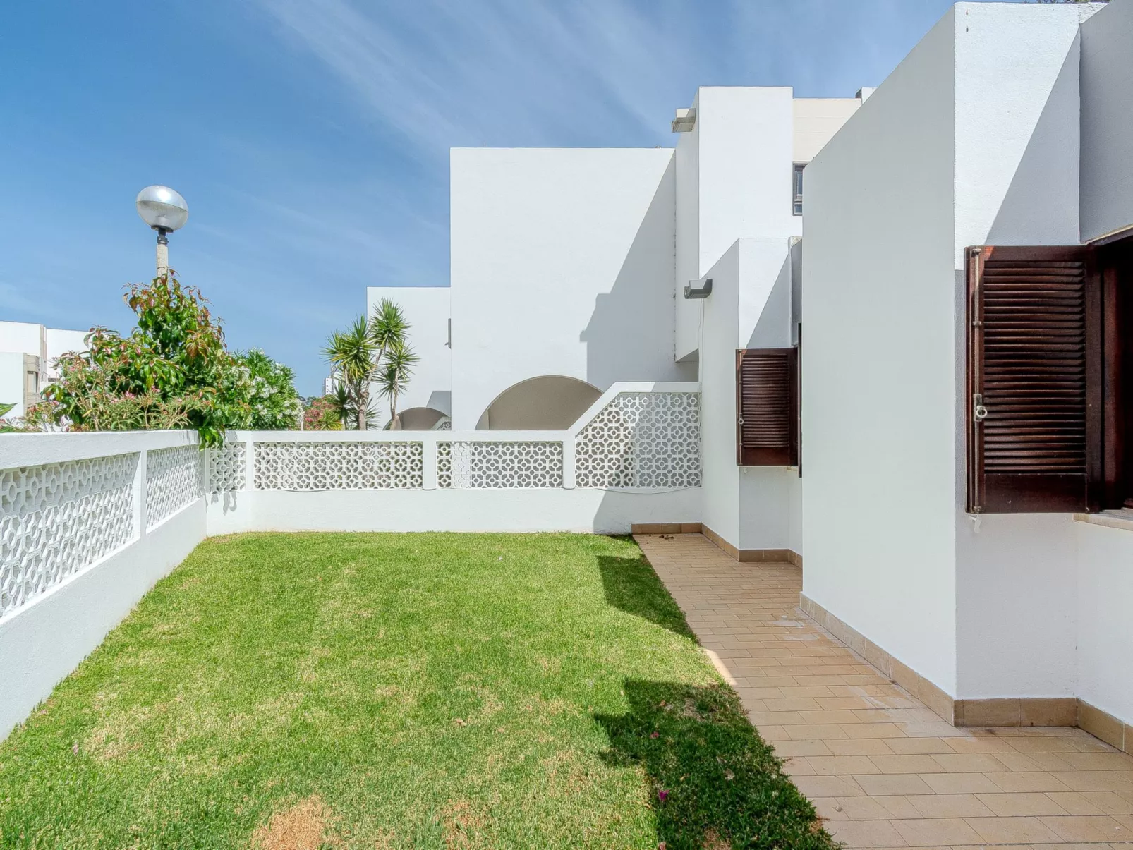 Amélia - Sunny Way-Dehors