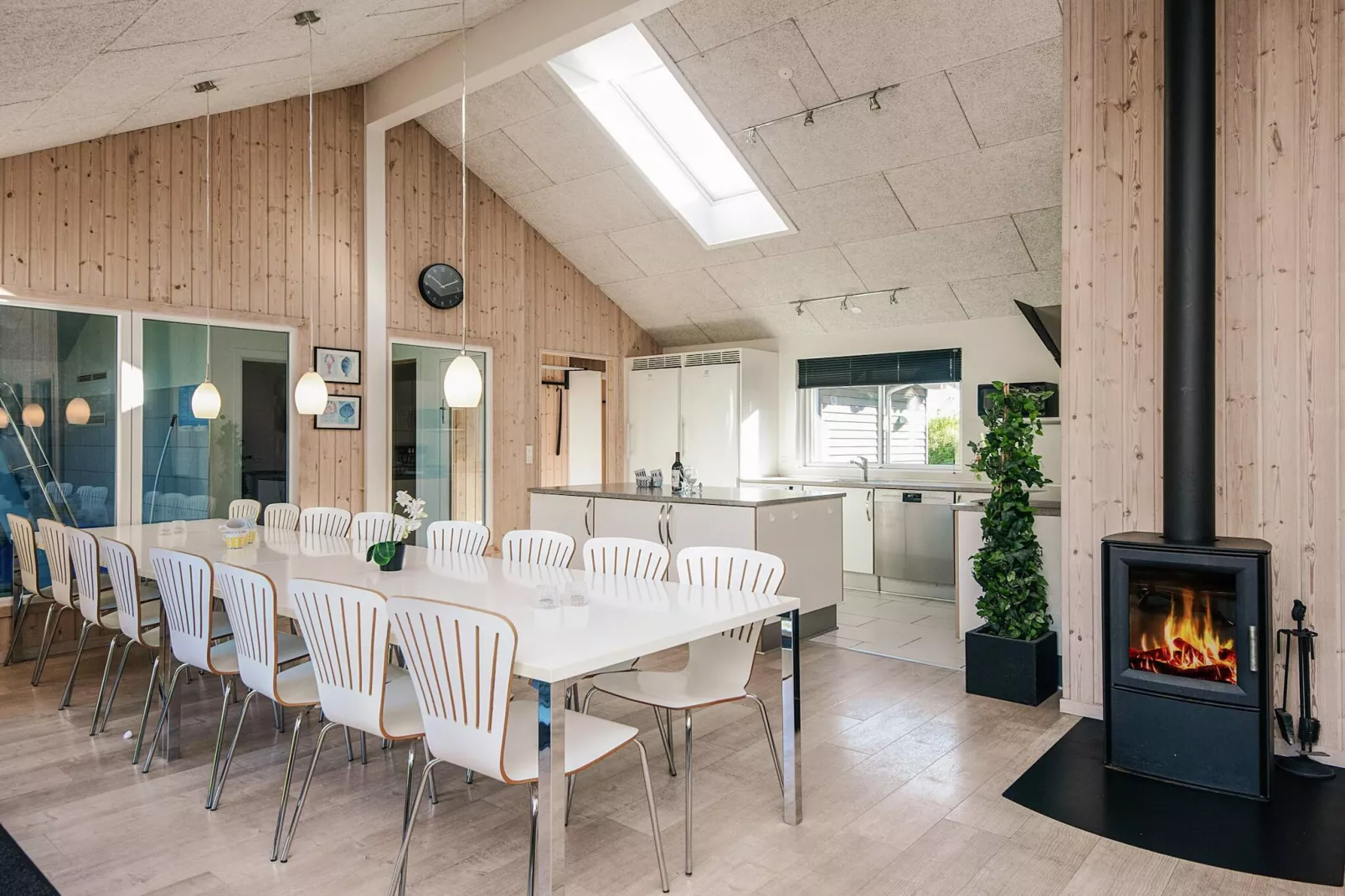 16 person holiday home in Glesborg-Indoor