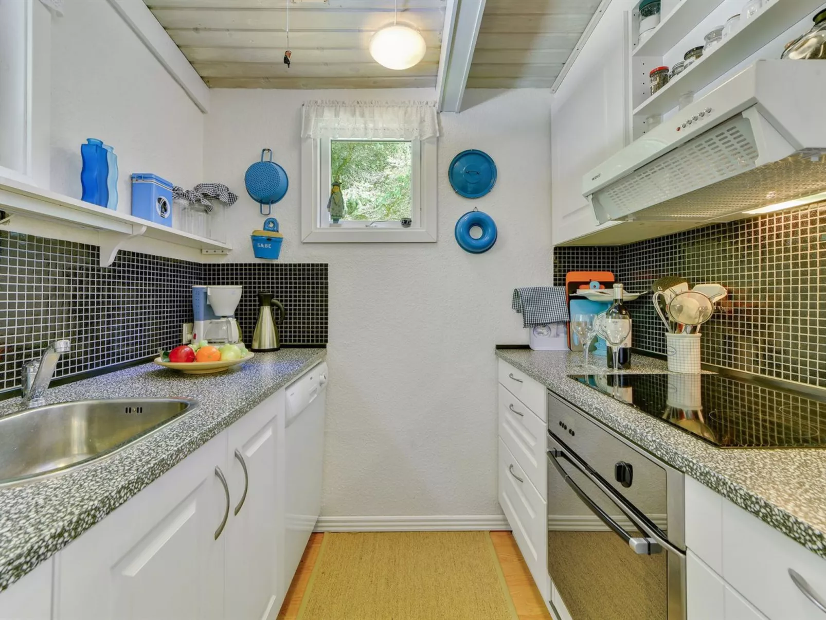 "Deik" - 2km to the fjord-Inside