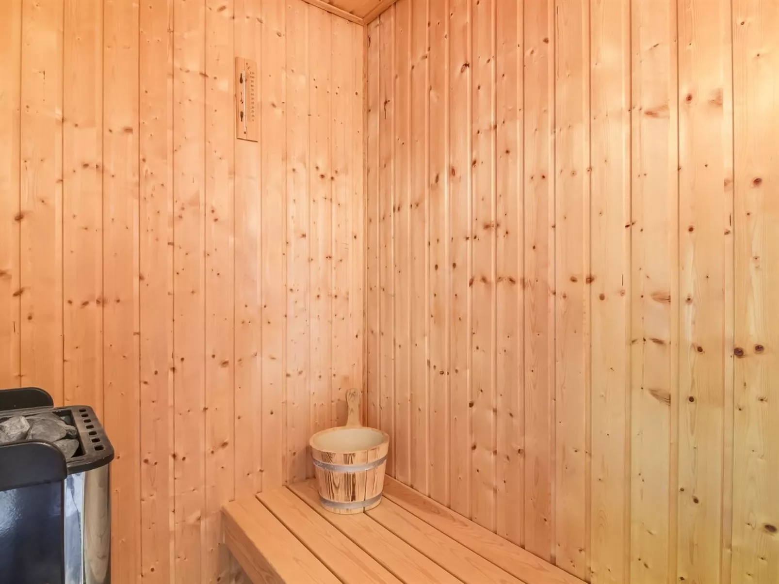 "Elvan" - 450m from the sea-Inside