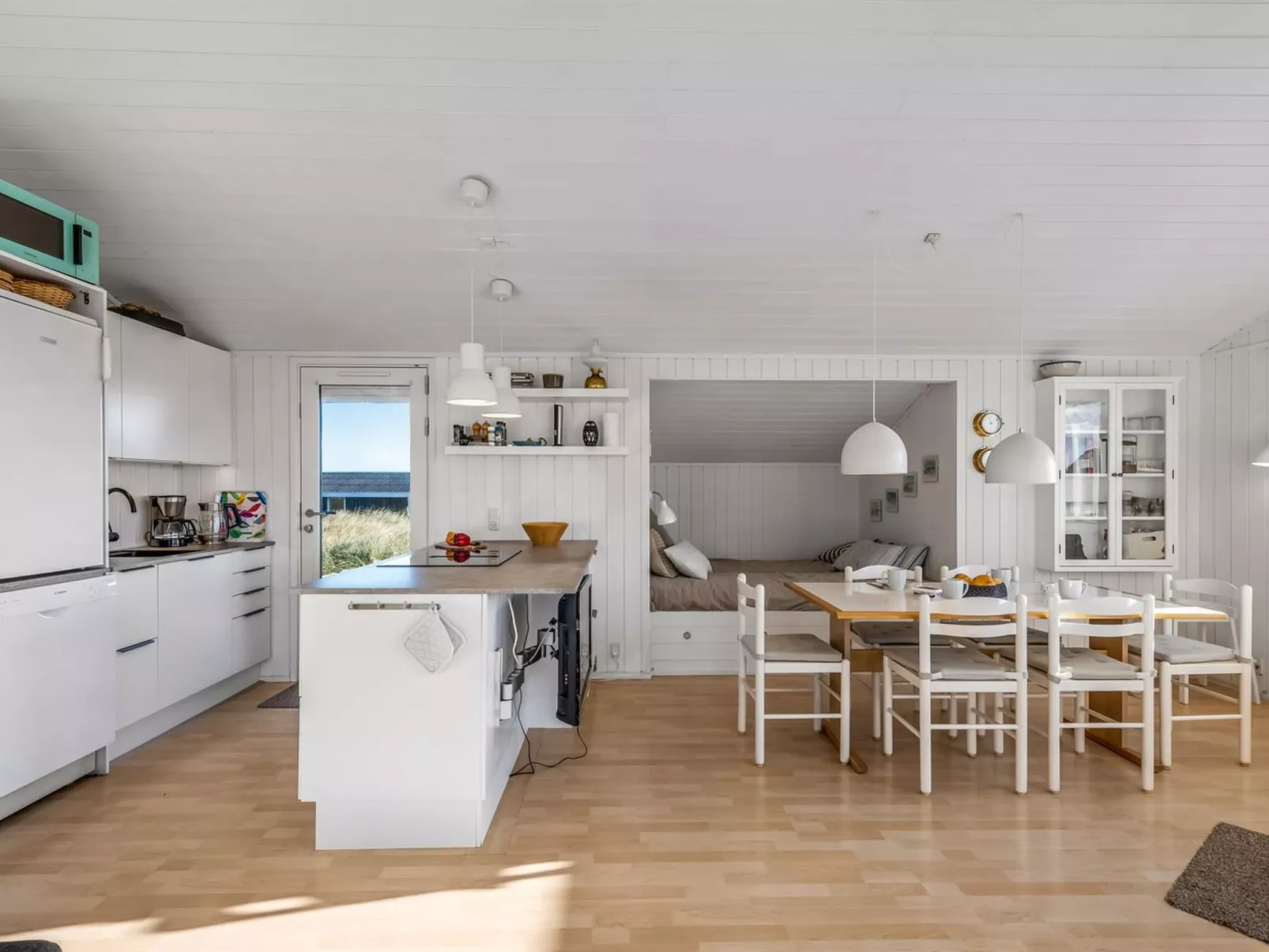 "Thorgny" -  from the sea-Dedans