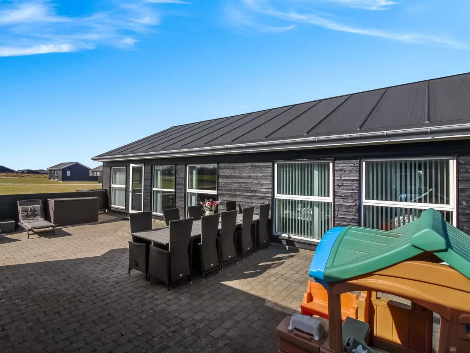 "Edgar" - 1.5km from the sea-Outside