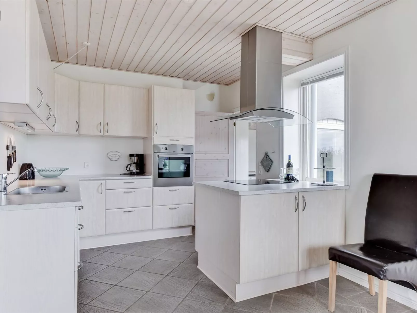 "Matthias" - 400m to the fjord-Dedans