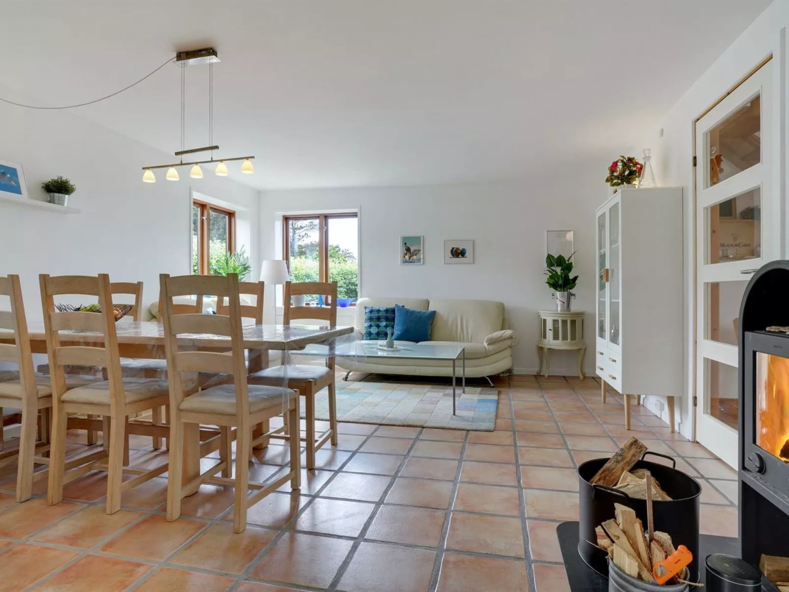 "Eivi" - 150m from the sea-Drinnen