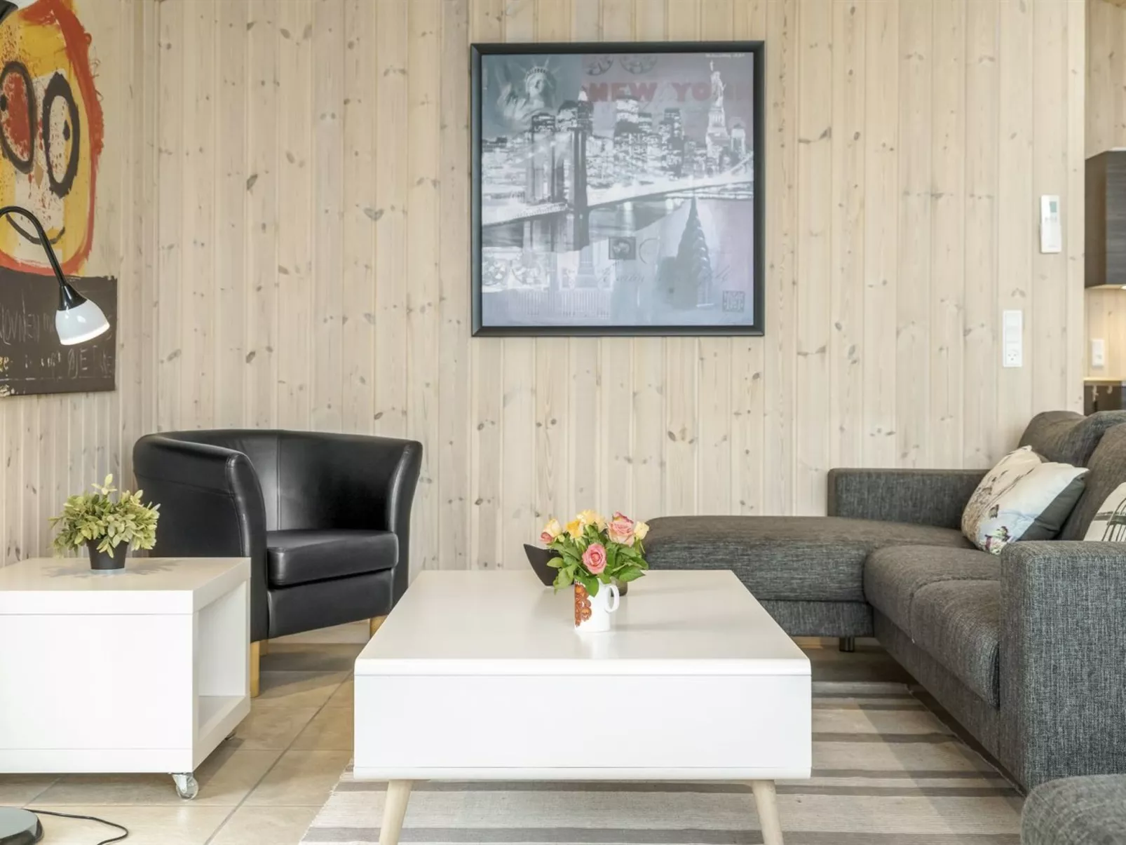 "Mavis" - 800m from the sea-Inside