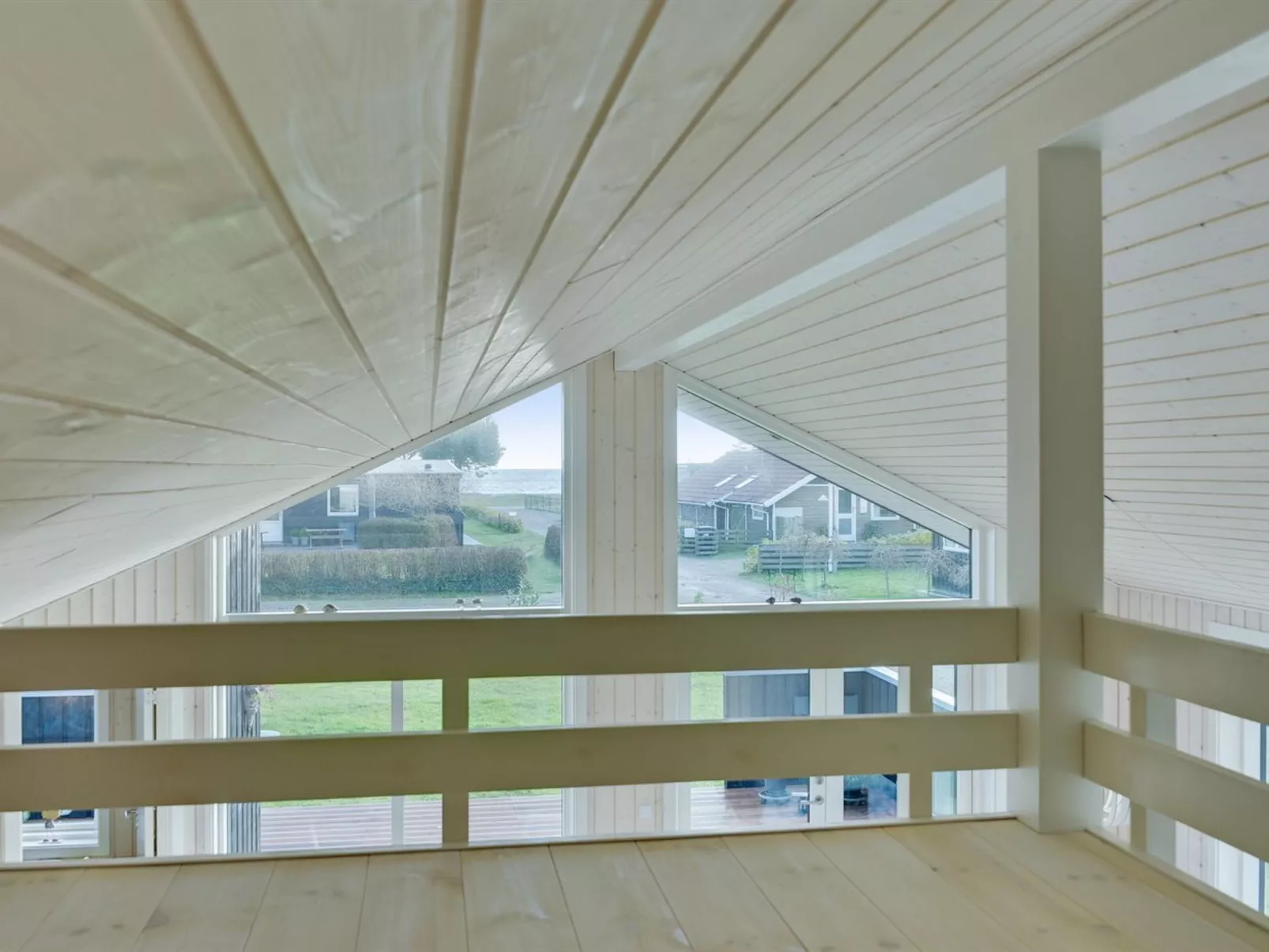 "Sighfrith" - 150m from the sea-Dedans