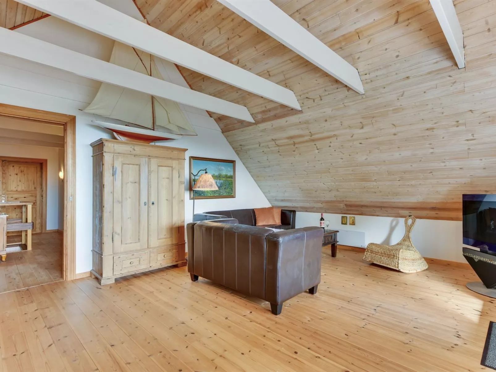 "Iiro" - 2.5km from the sea-Drinnen