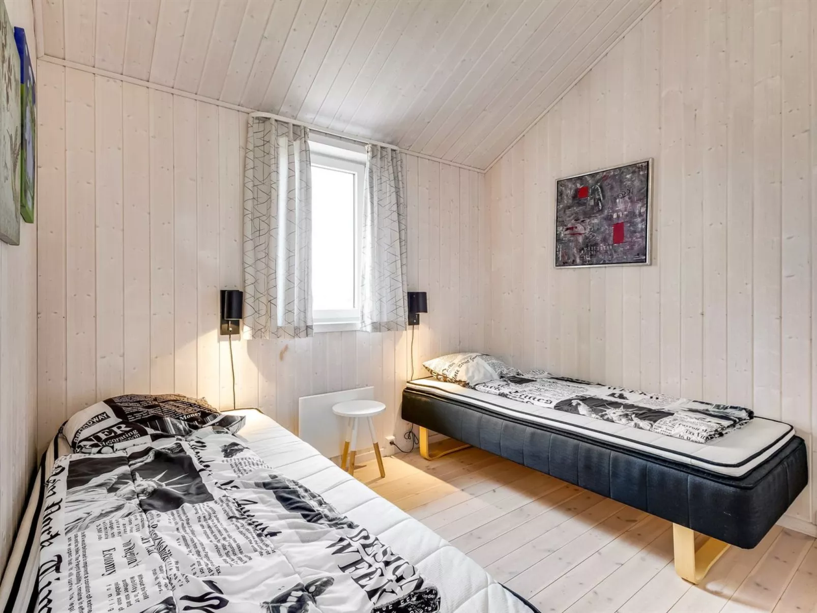 "Mara" -  from the sea-Dedans