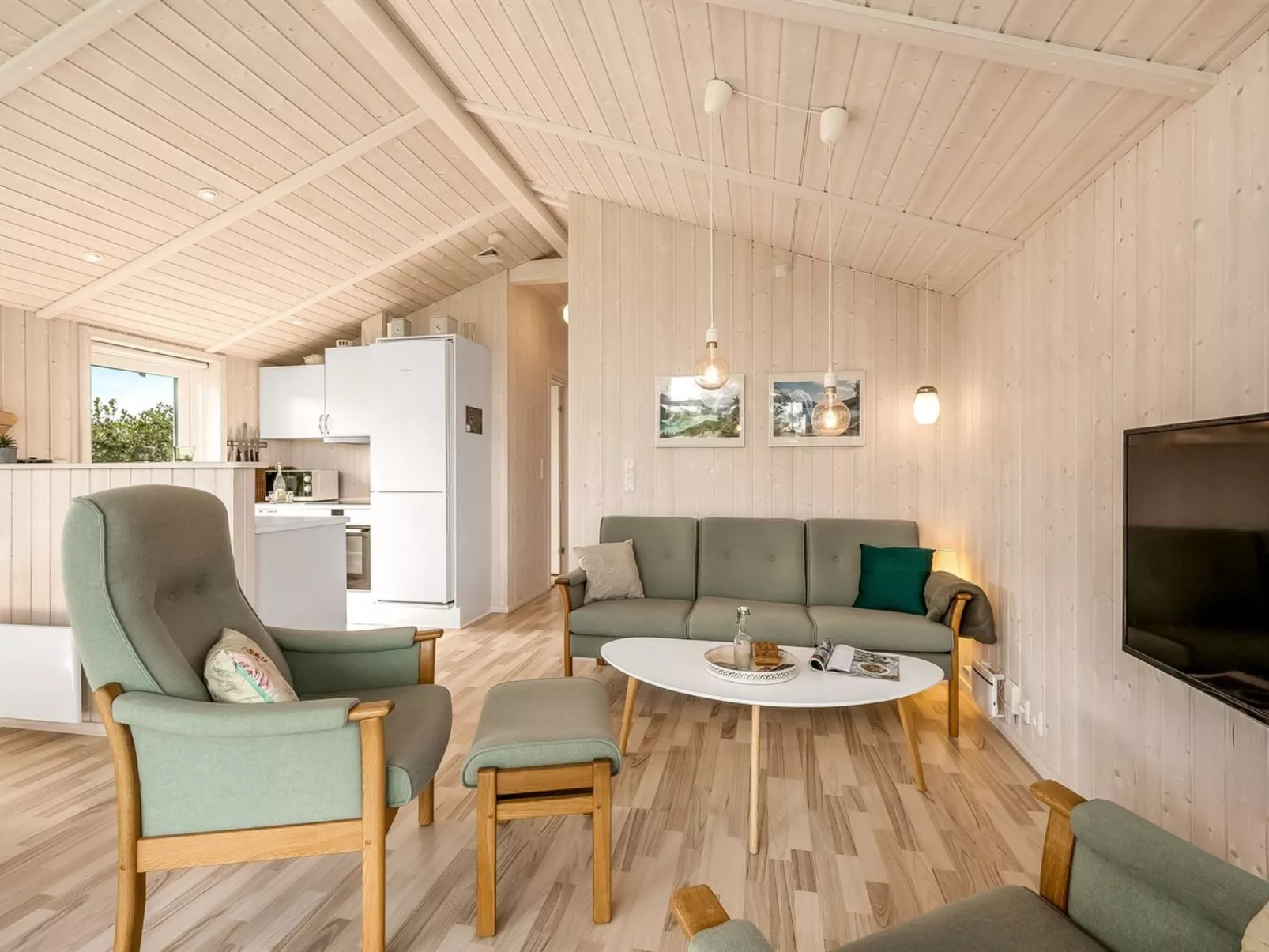 "Tanna" - 330m to the fjord-Inside