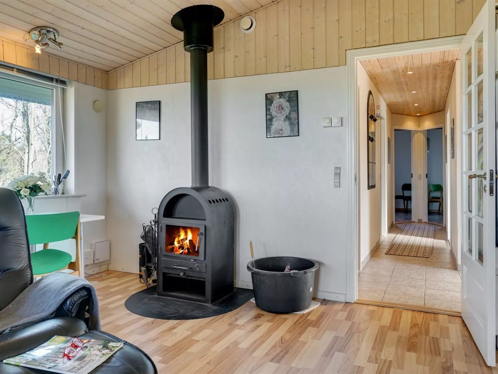 "Anselma" - 800m to the fjord - Inside