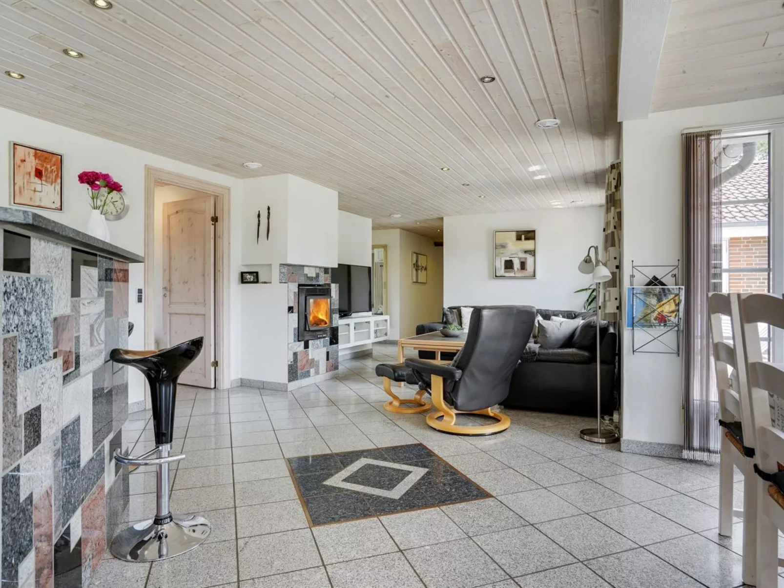 "Nana" - 4km from the sea-Drinnen