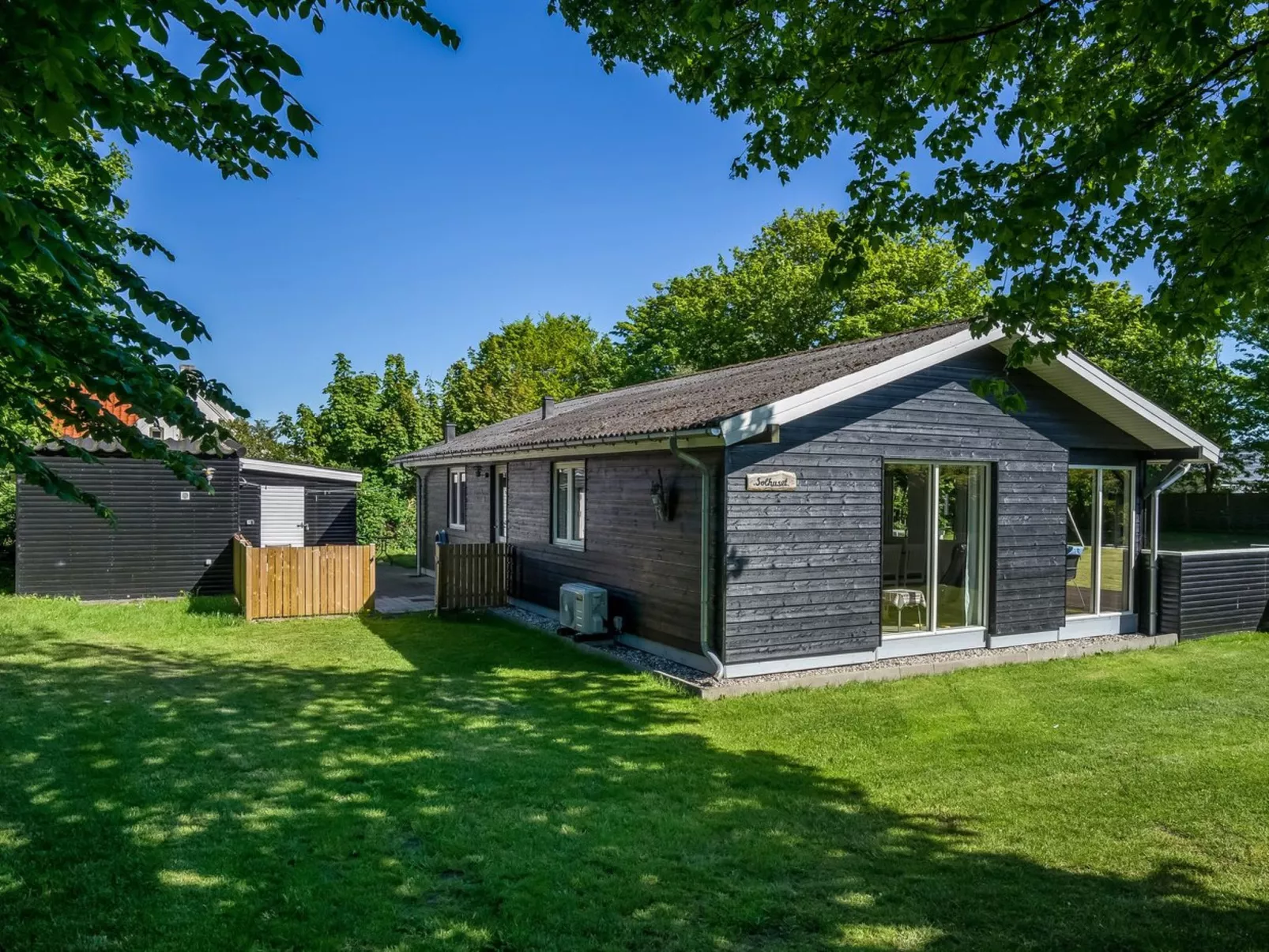 "Gunhil" - 200m from the sea-Outside