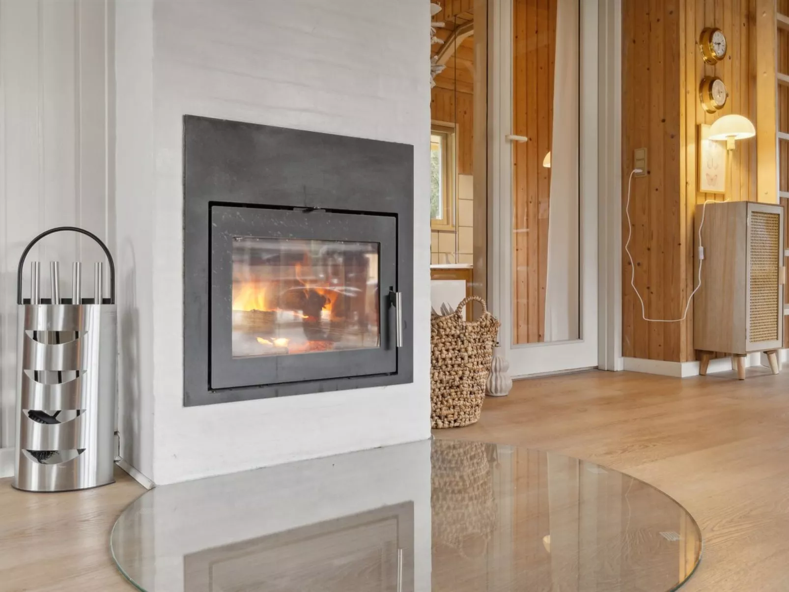 "Wale" - 3.3km from the sea-Drinnen