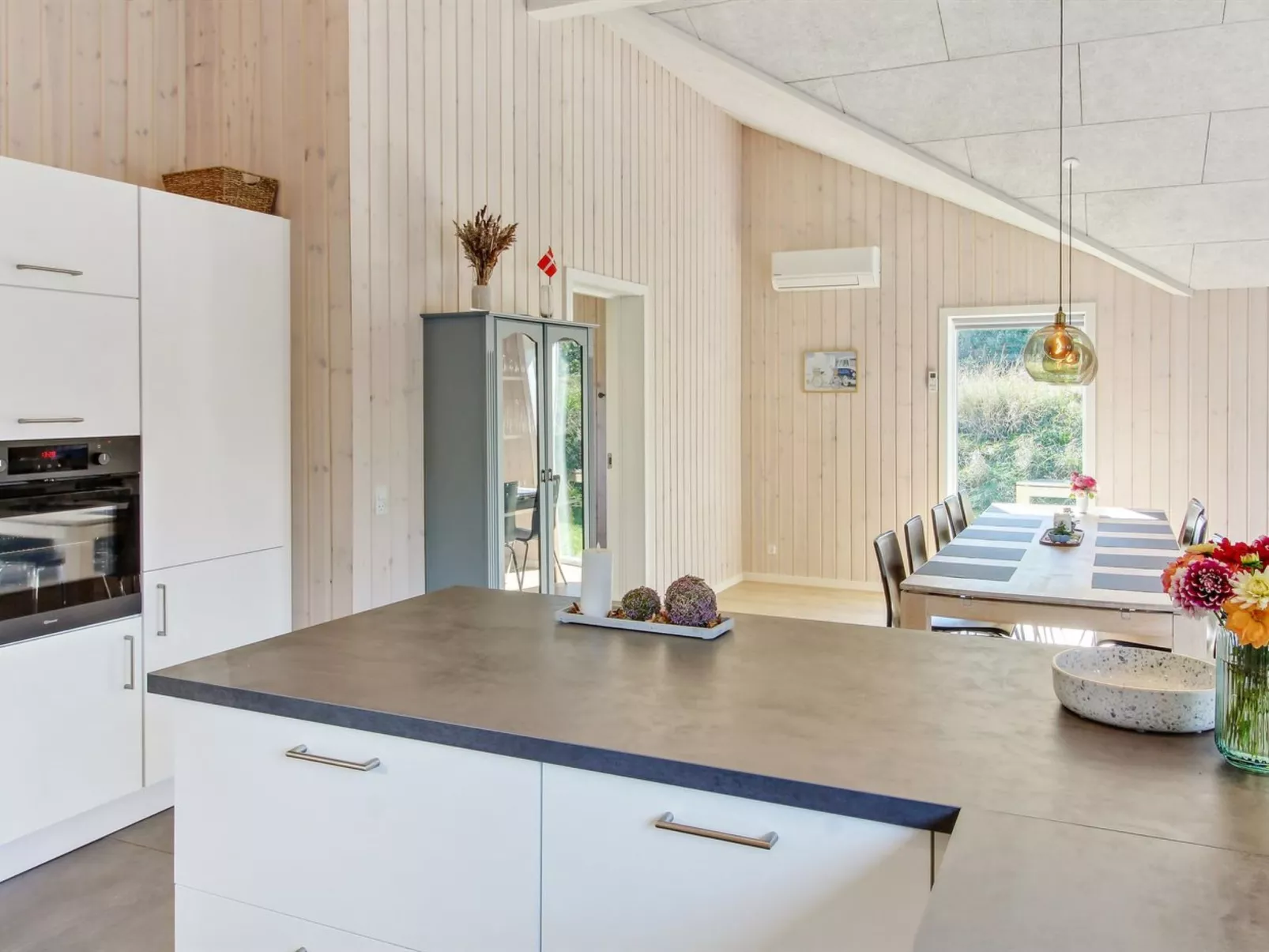 "Anuk" - 2.3km from the sea-Drinnen