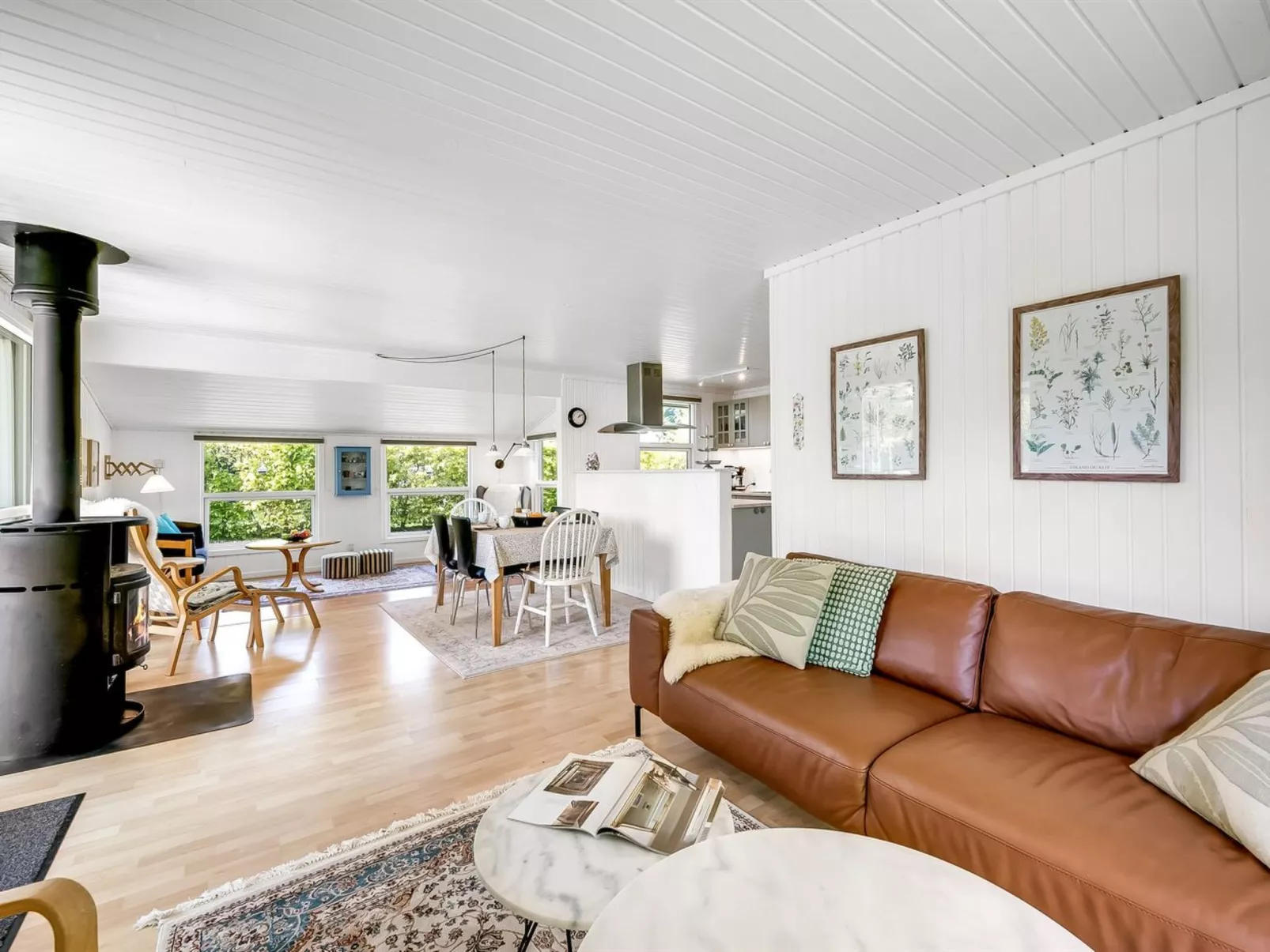 "Raisa" - 200m to the fjord-Inside