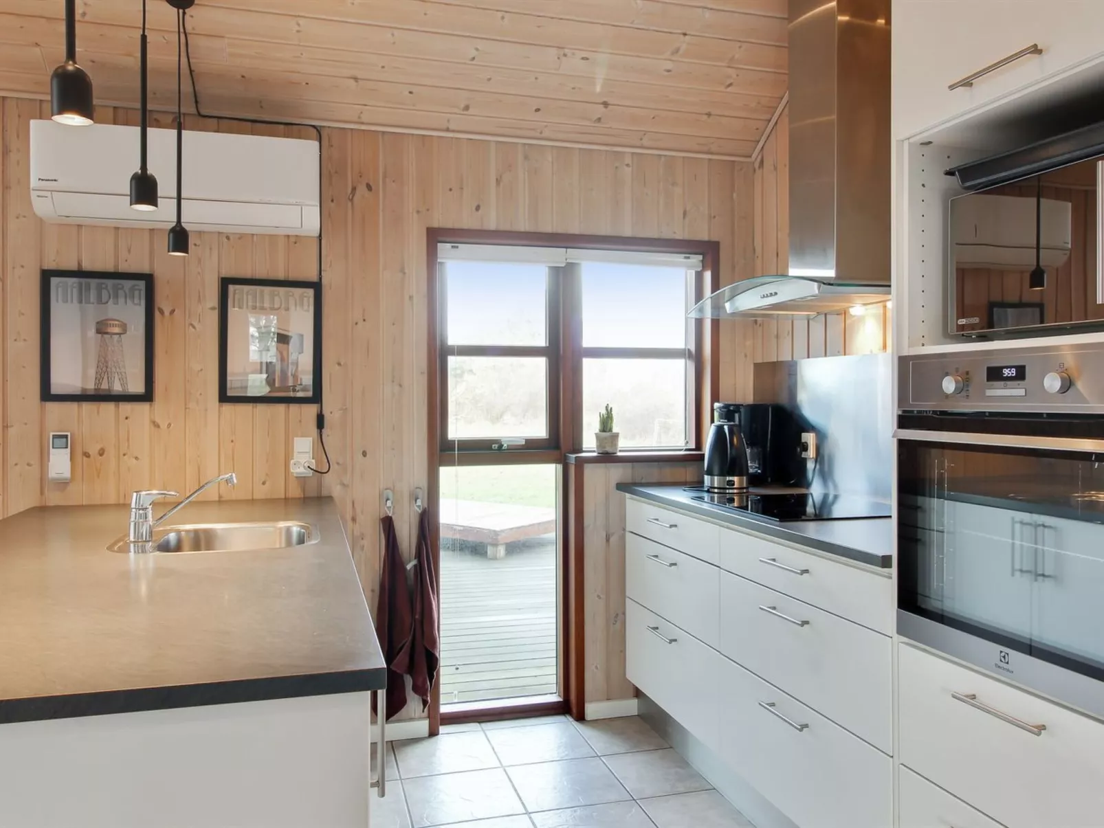 "Harri" - 850m from the sea-Dedans