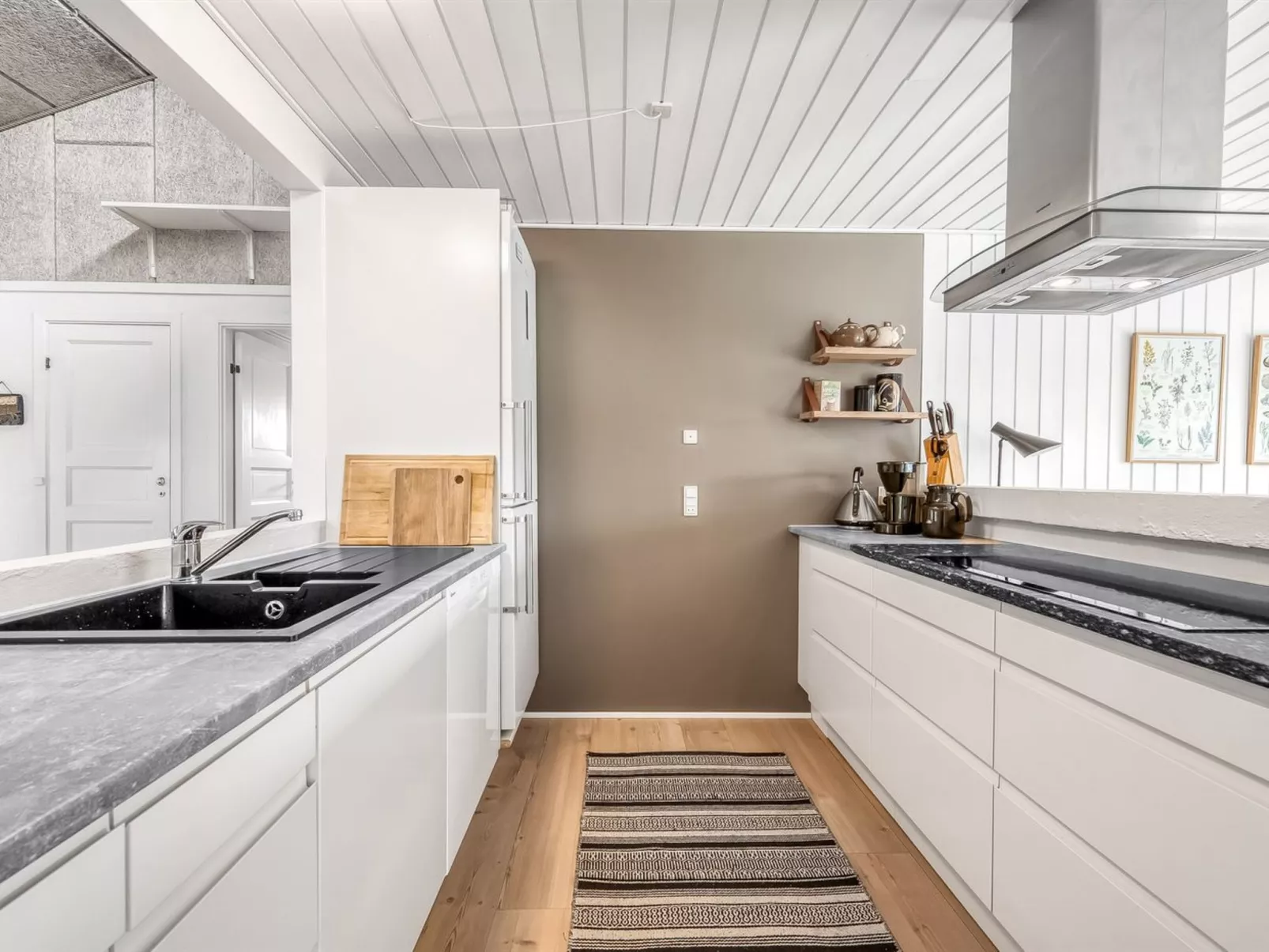 "Saxe" -  from the sea-Inside