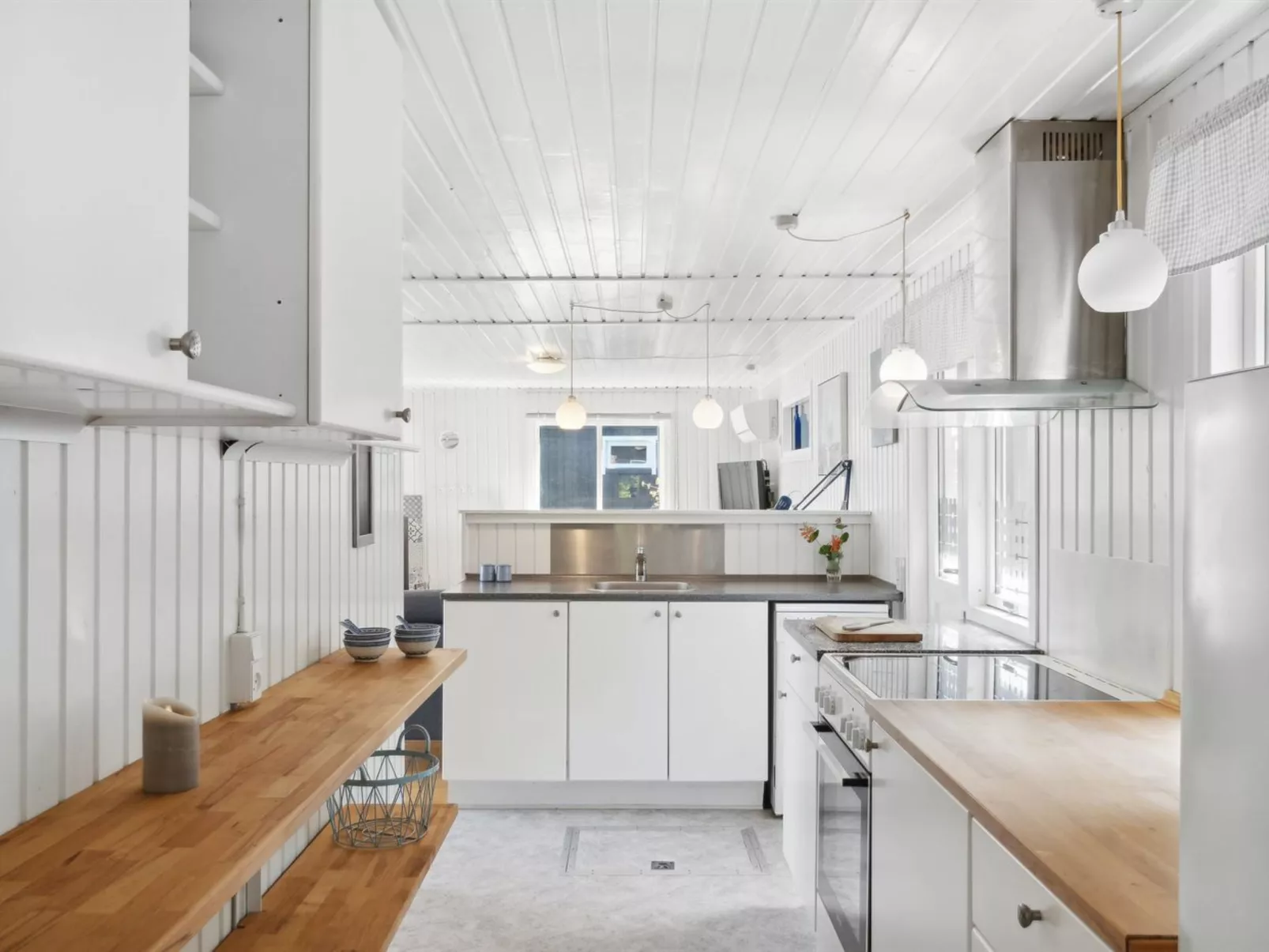 "Self" - 400m to the fjord-Inside