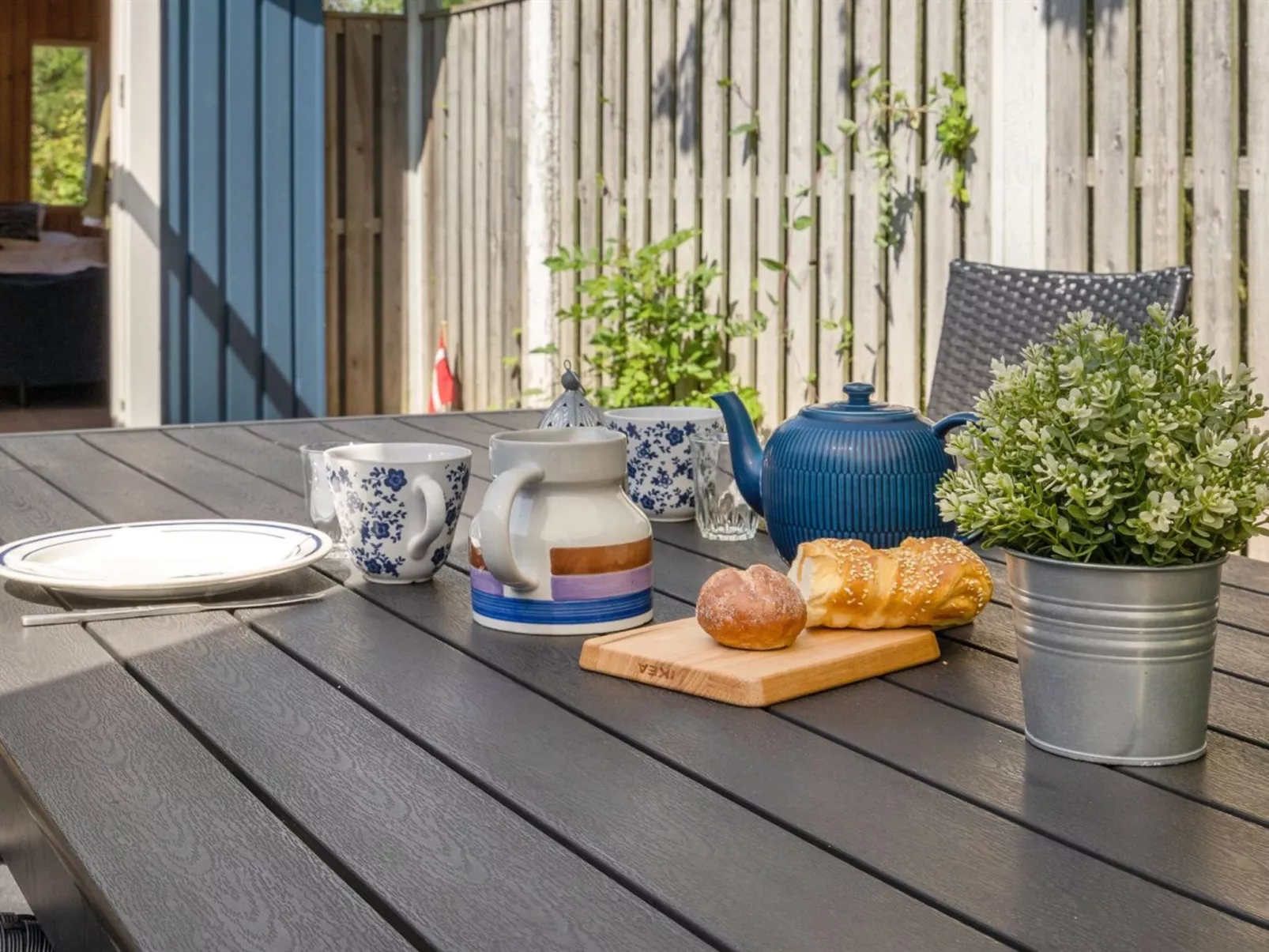 "Sebastian" - 100m to the fjord-Outside